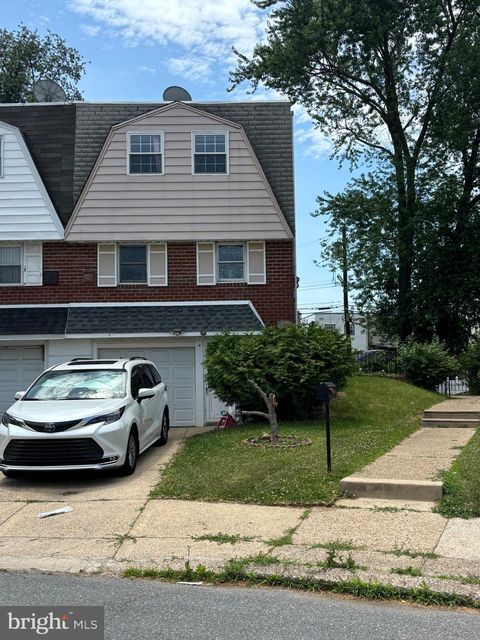 Townhouse For Sale - 9009 Eastview Street<br/> PHILADELPHIA, PA 19152