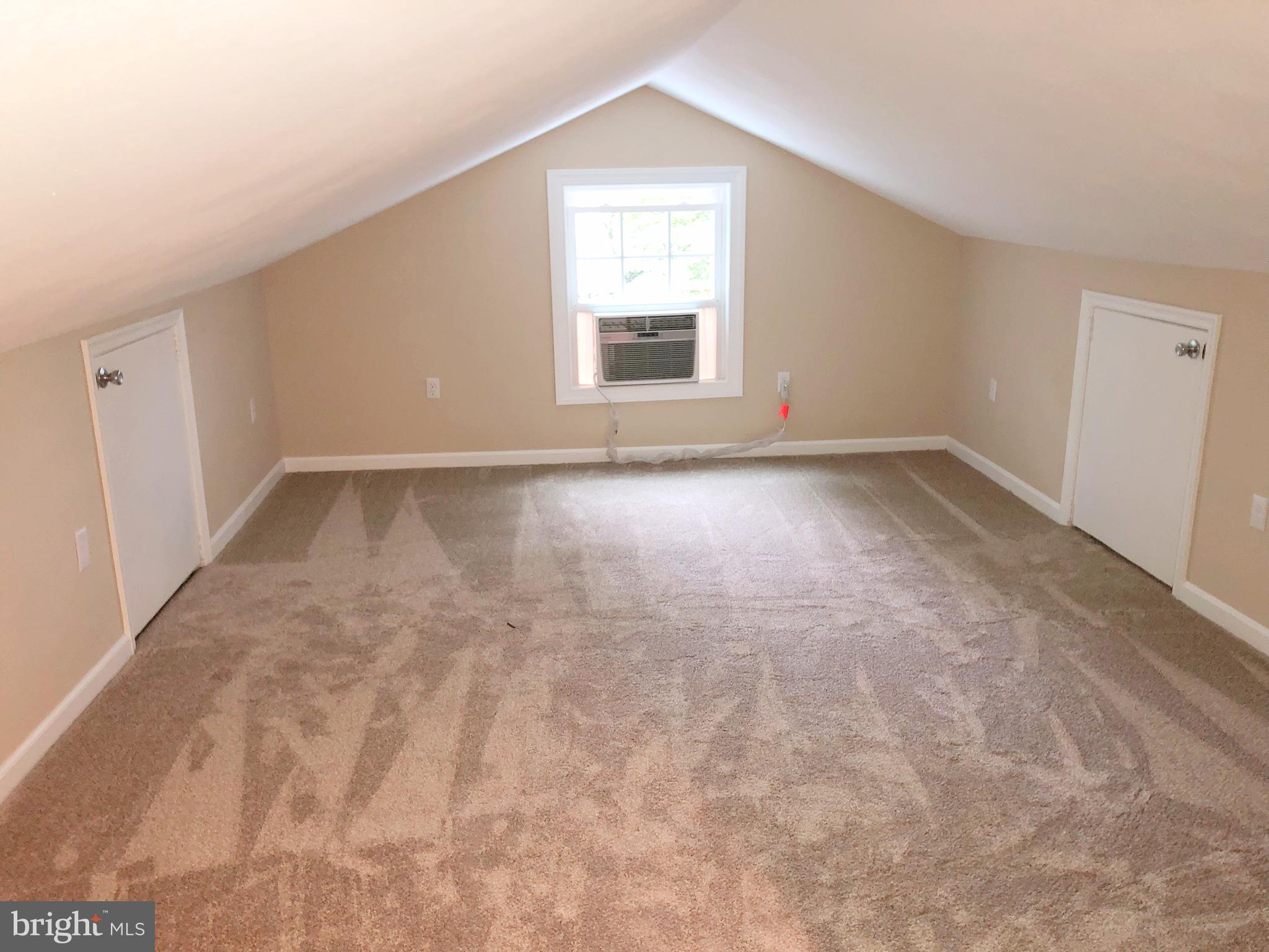 WEST MANHEIM - Residential