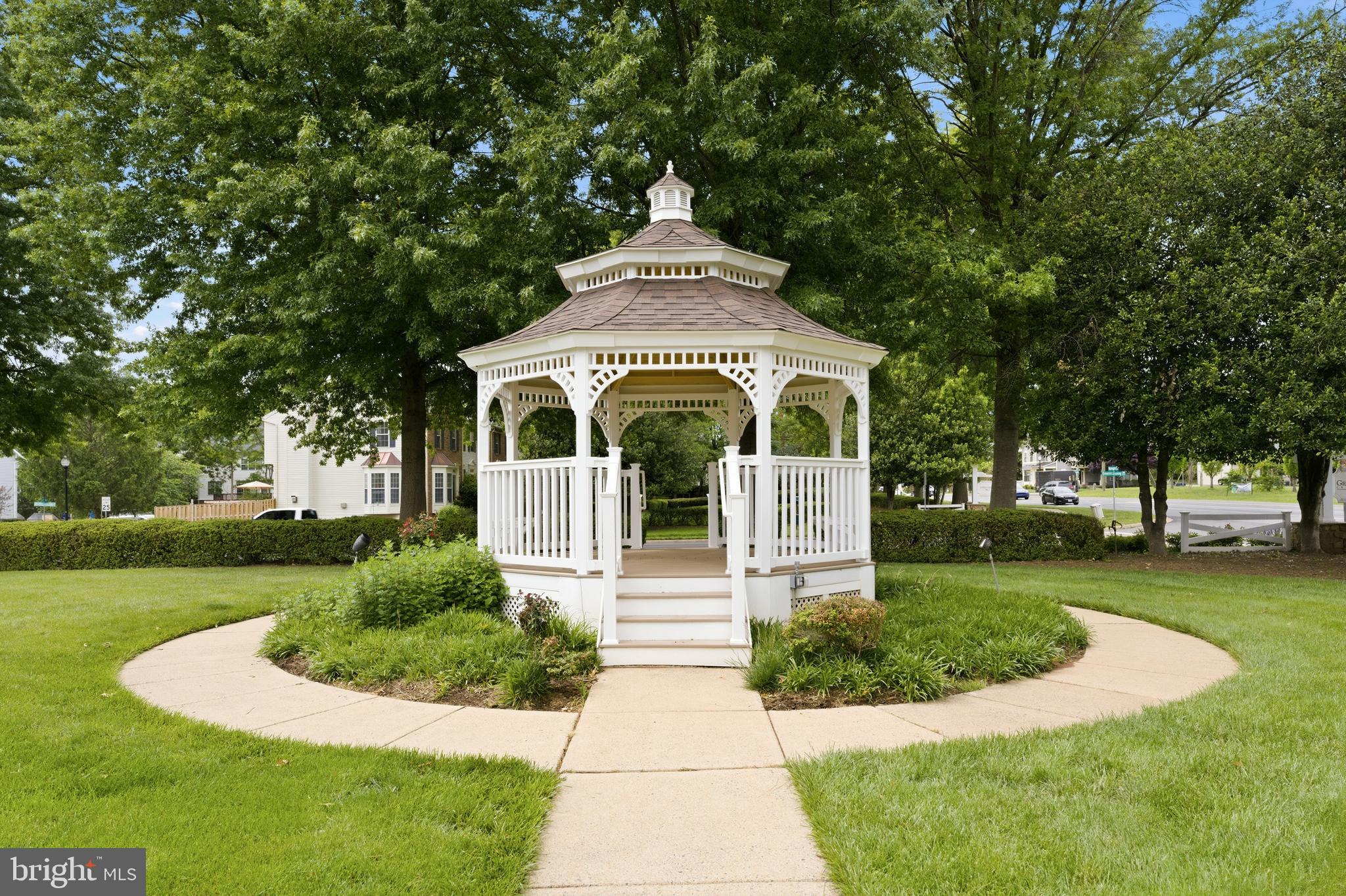 GREENHILL CROSSING - Residential