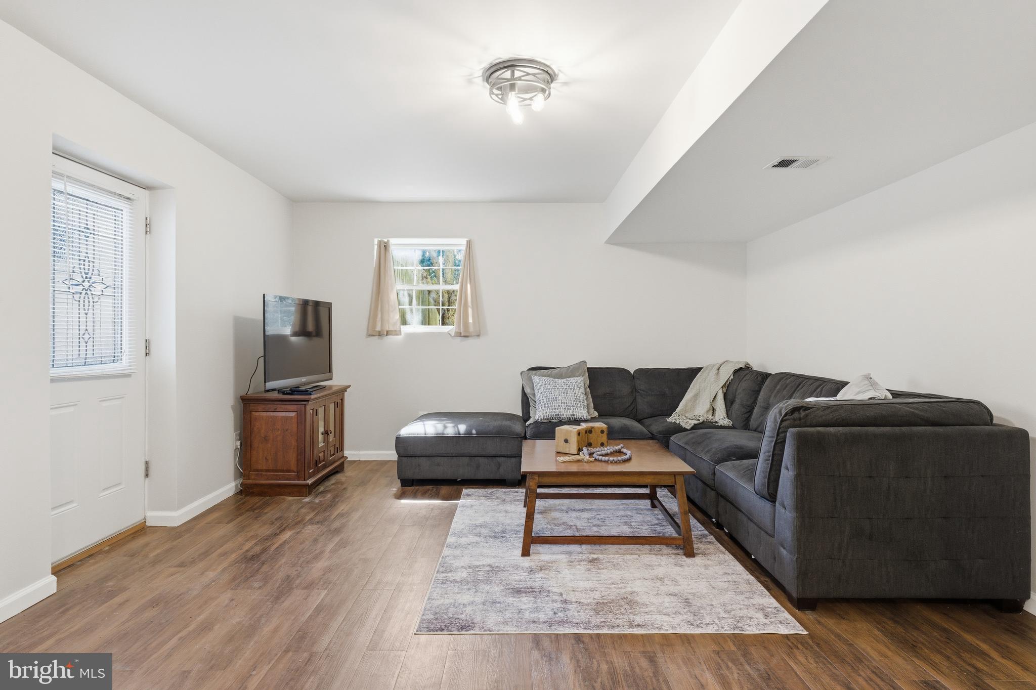 GREENHILL CROSSING - Residential