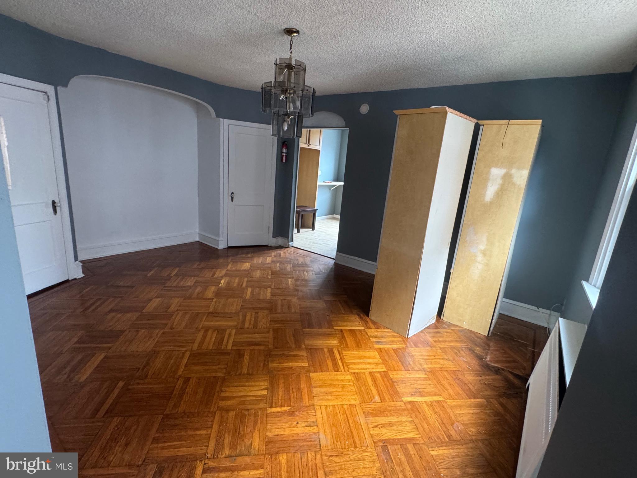 CHELTENHAM - Residential