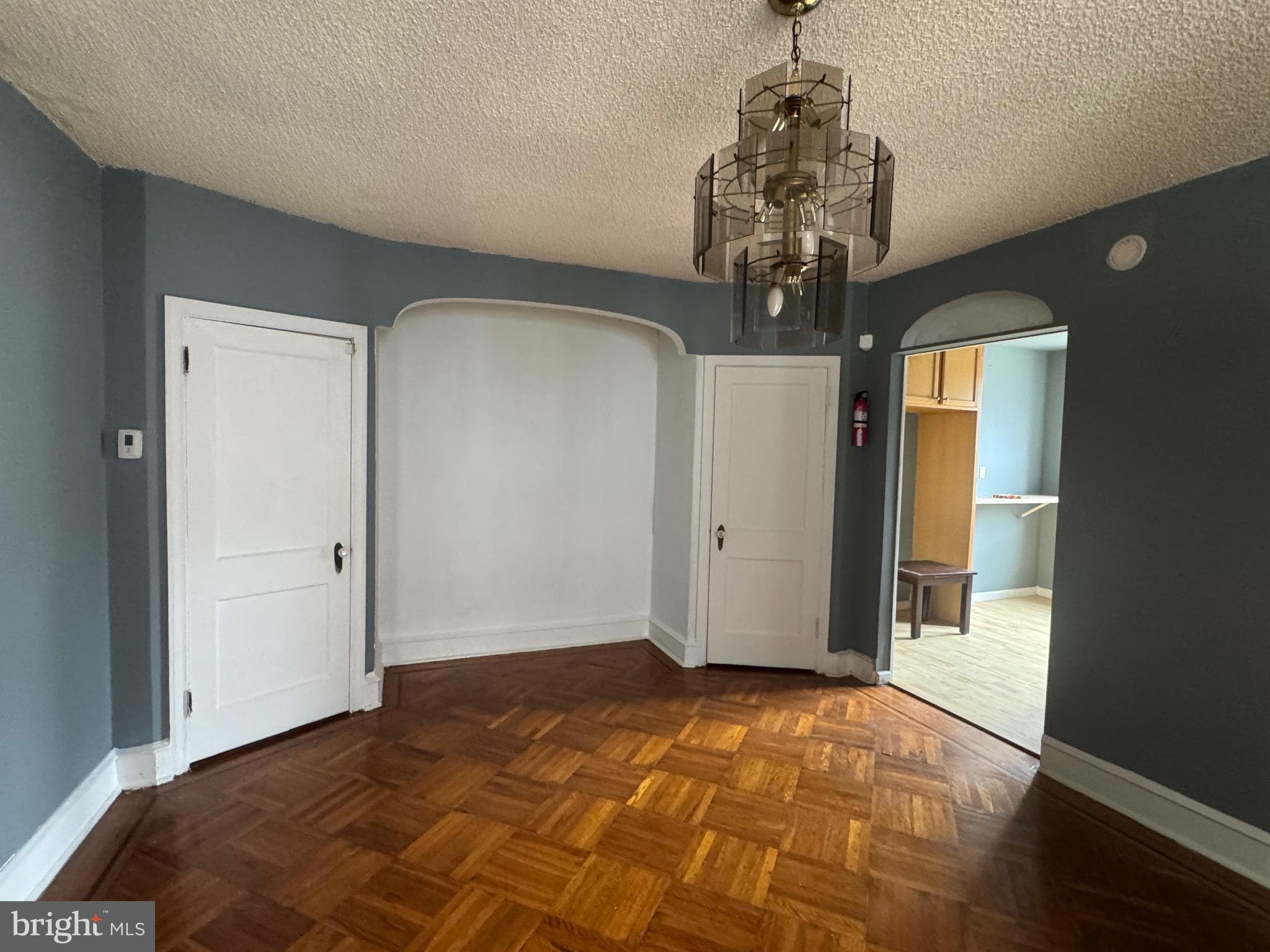 CHELTENHAM - Residential