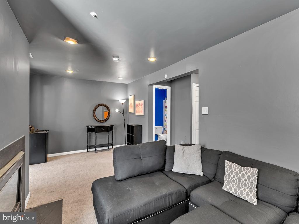 RANDALLSTOWN - Residential