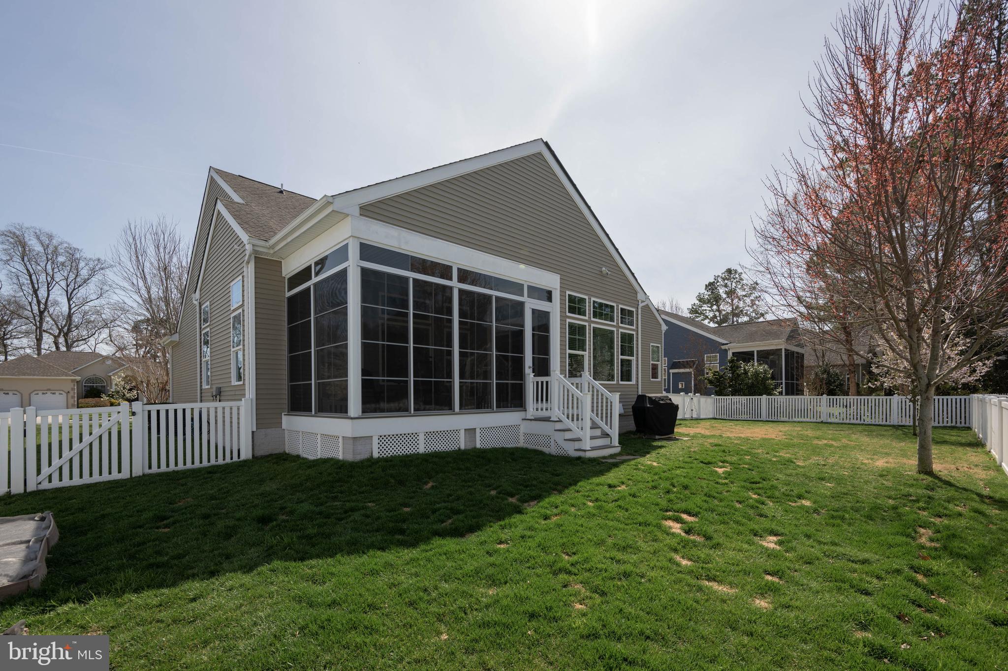 WAGAMONS WEST SHORES - Residential