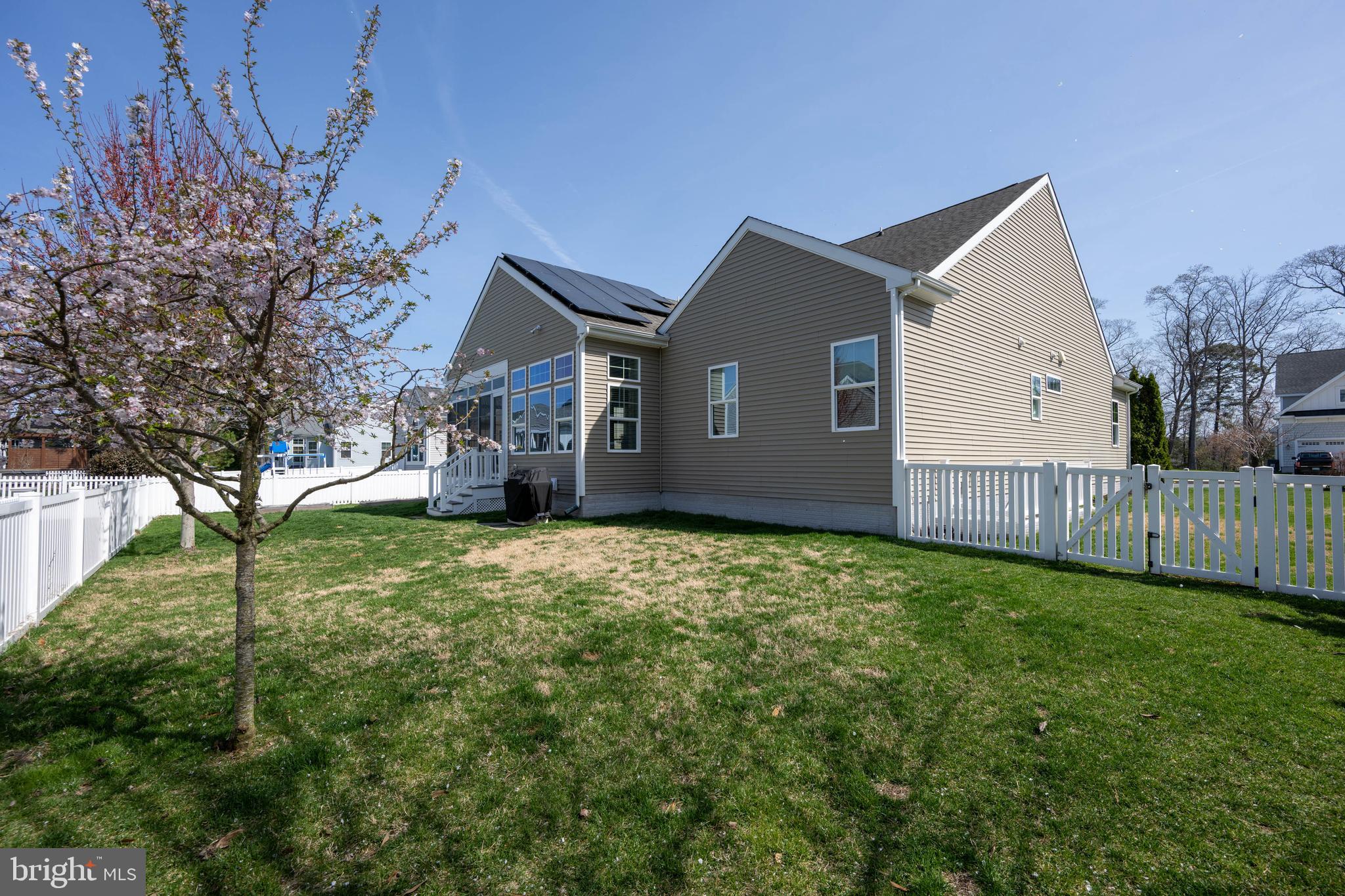 WAGAMONS WEST SHORES - Residential