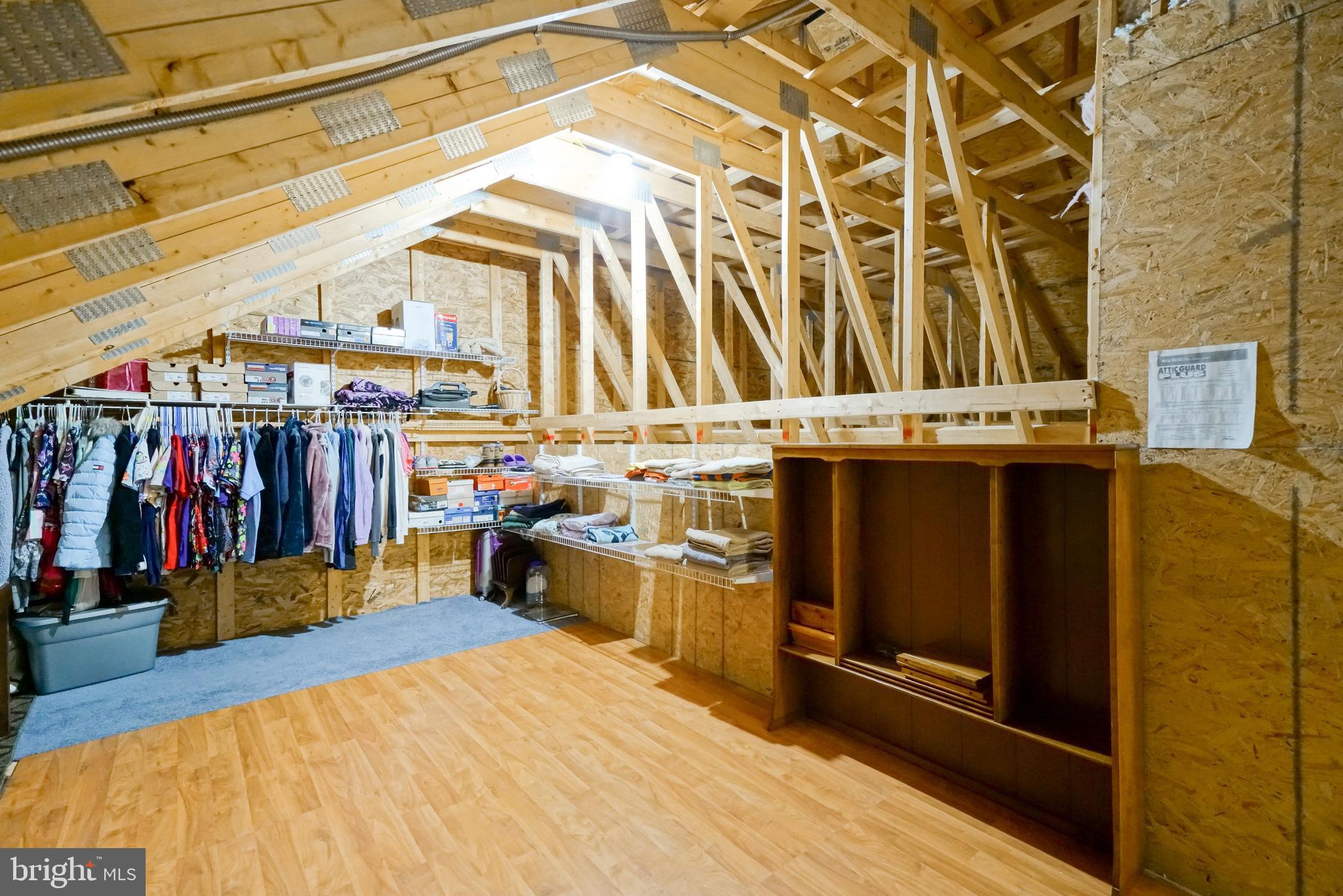 WAGAMONS WEST SHORES - Residential