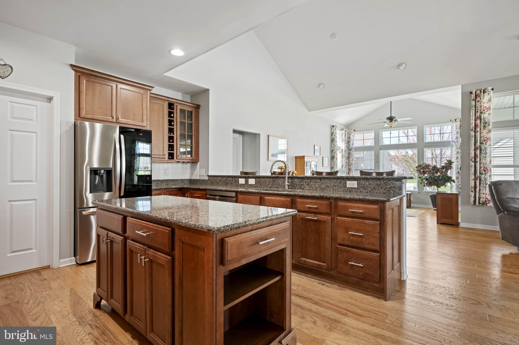 WAGAMONS WEST SHORES - Residential