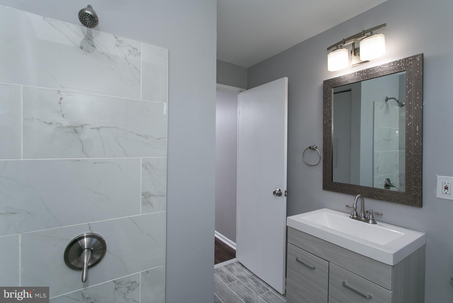 CEDONIA - Residential Lease