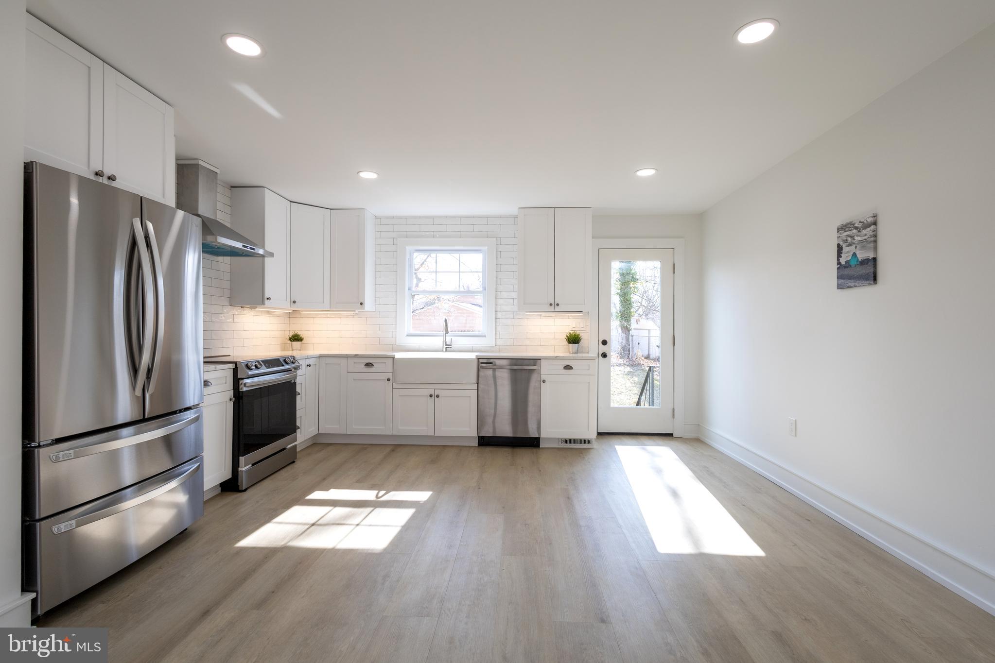 CLEARVIEW MANOR - Residential