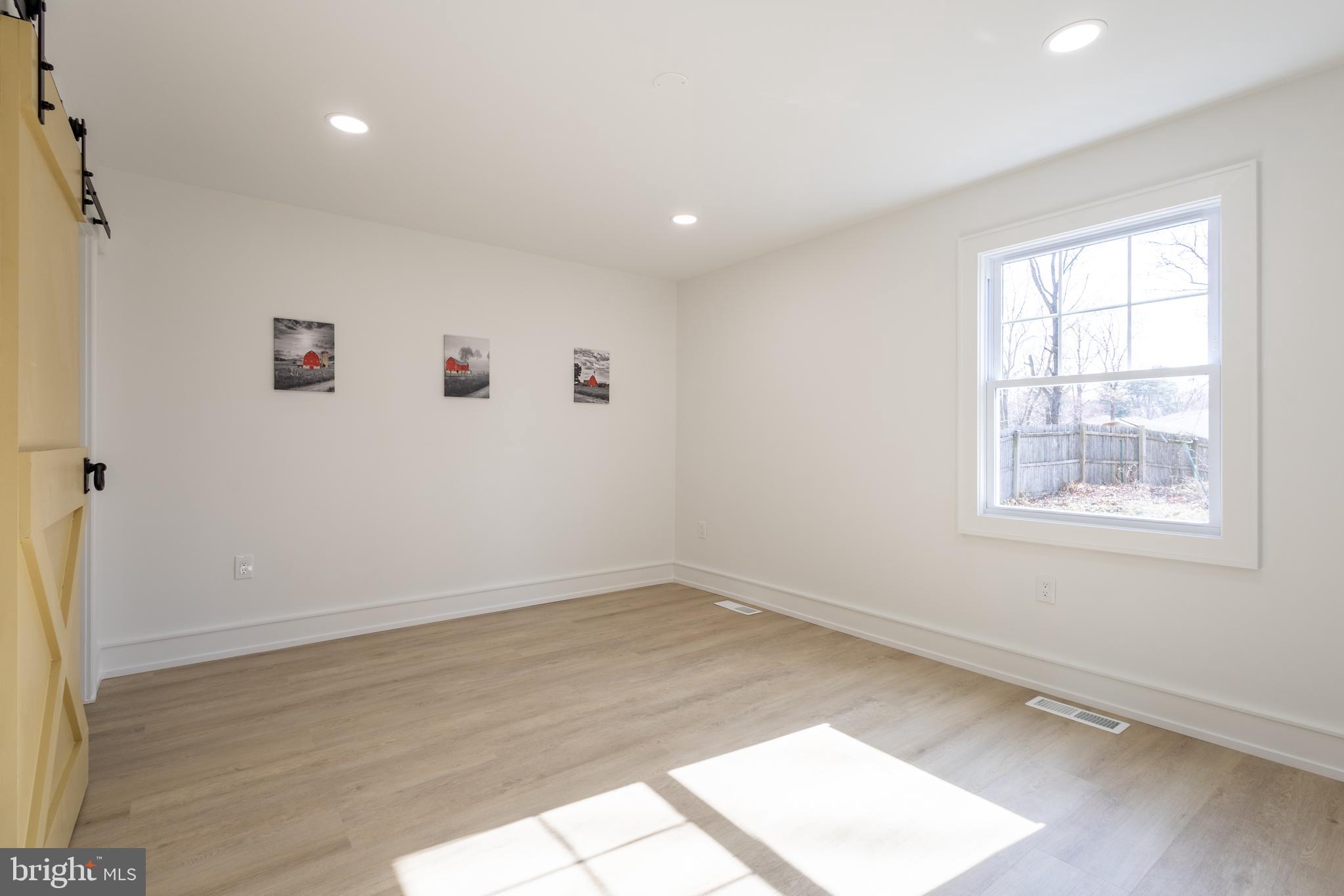 CLEARVIEW MANOR - Residential