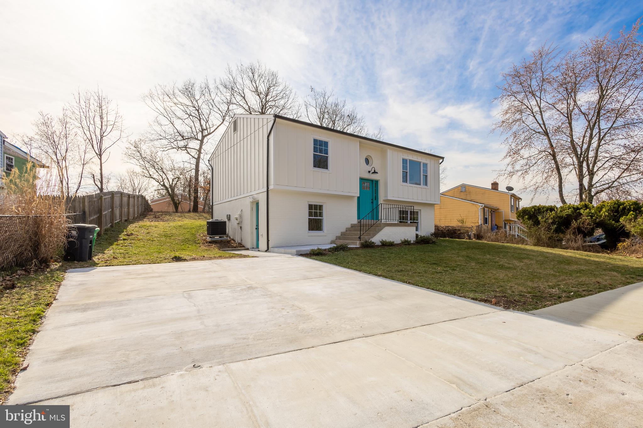 CLEARVIEW MANOR - Residential