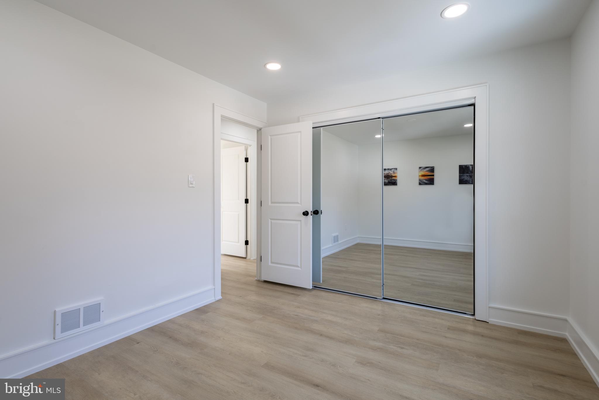 CLEARVIEW MANOR - Residential