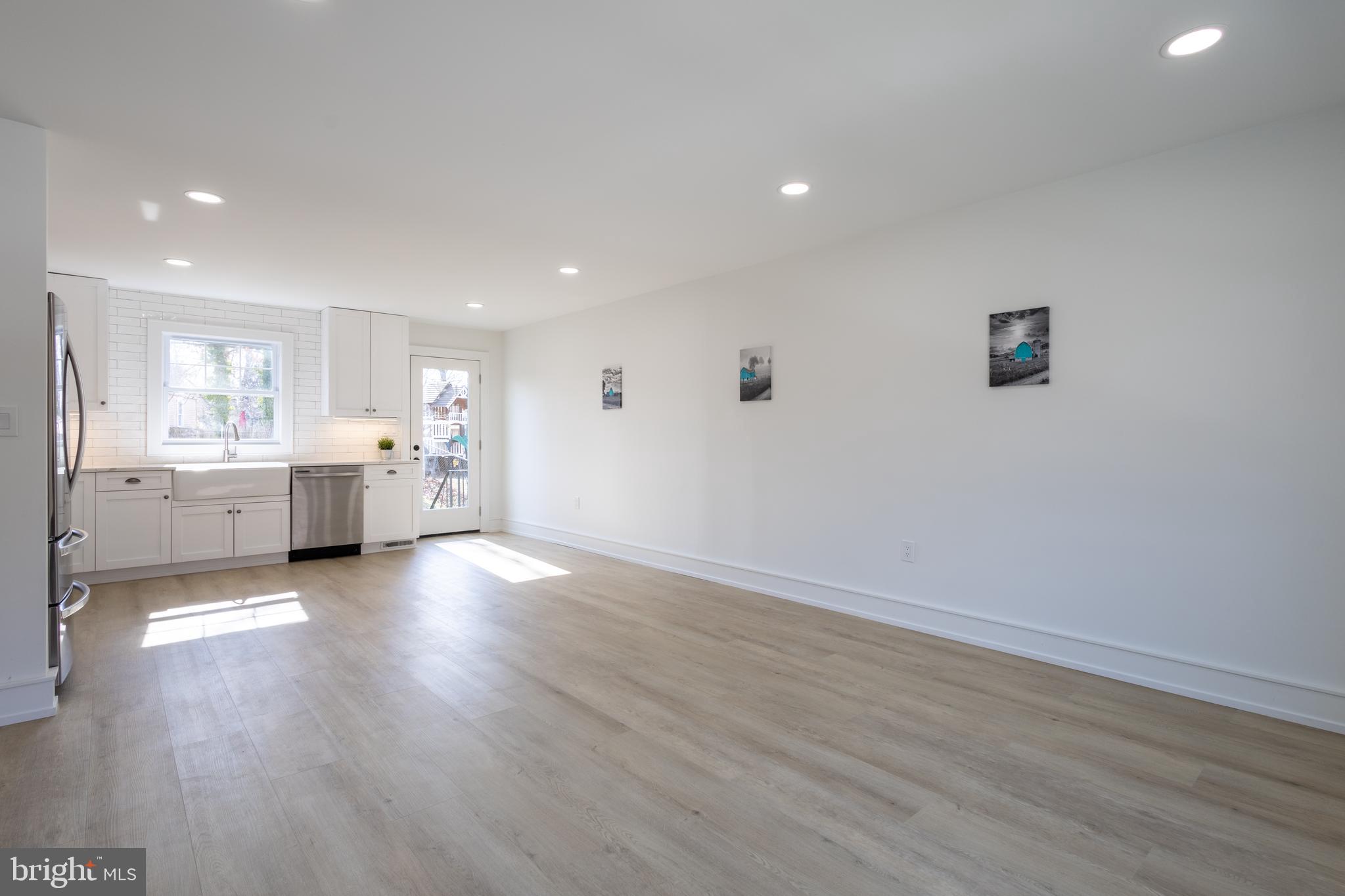 CLEARVIEW MANOR - Residential