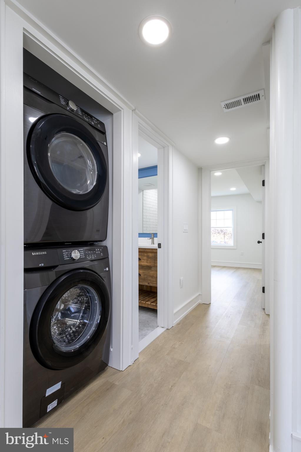 CLEARVIEW MANOR - Residential