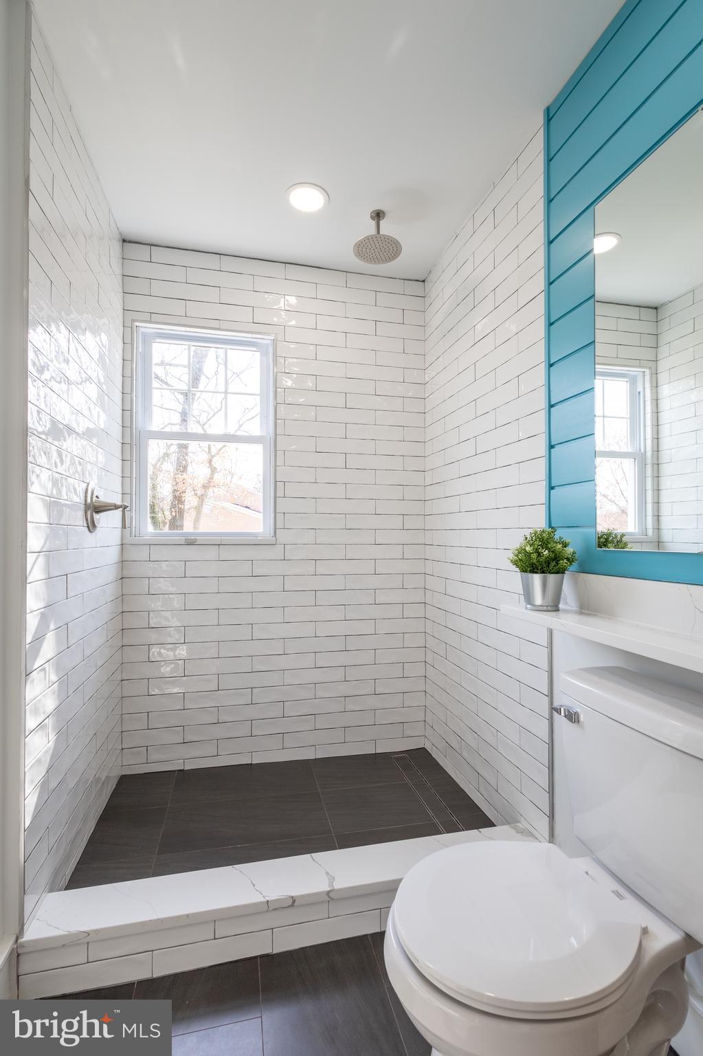 CLEARVIEW MANOR - Residential