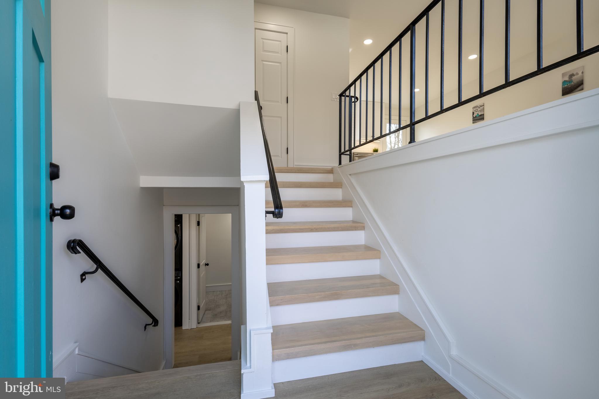 CLEARVIEW MANOR - Residential