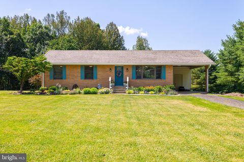 Photo of 7208 Kirtley Trail, CULPEPER, VA 22701 (MLS # VACU2012662)