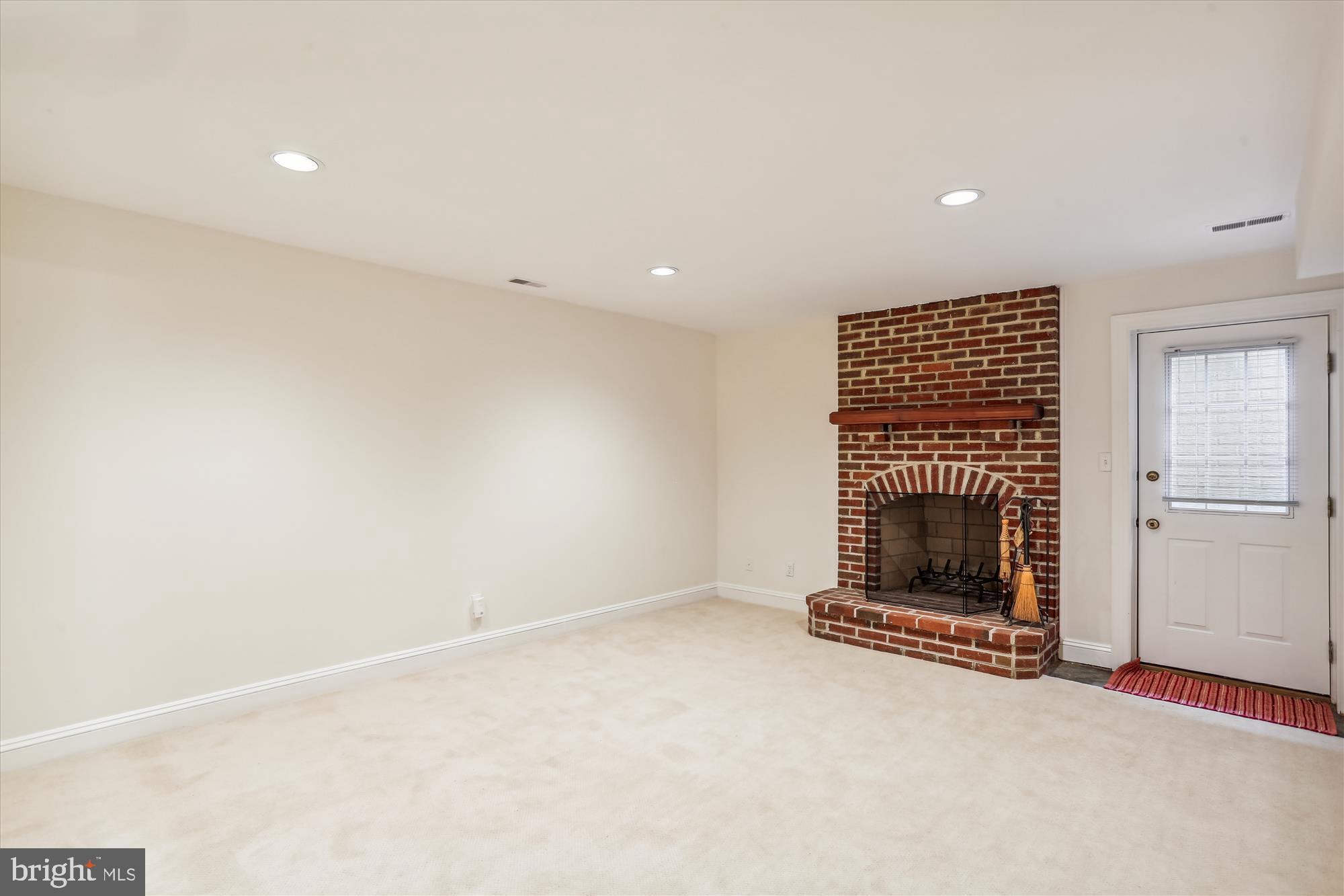 NORTH CHEVY CHASE - Residential