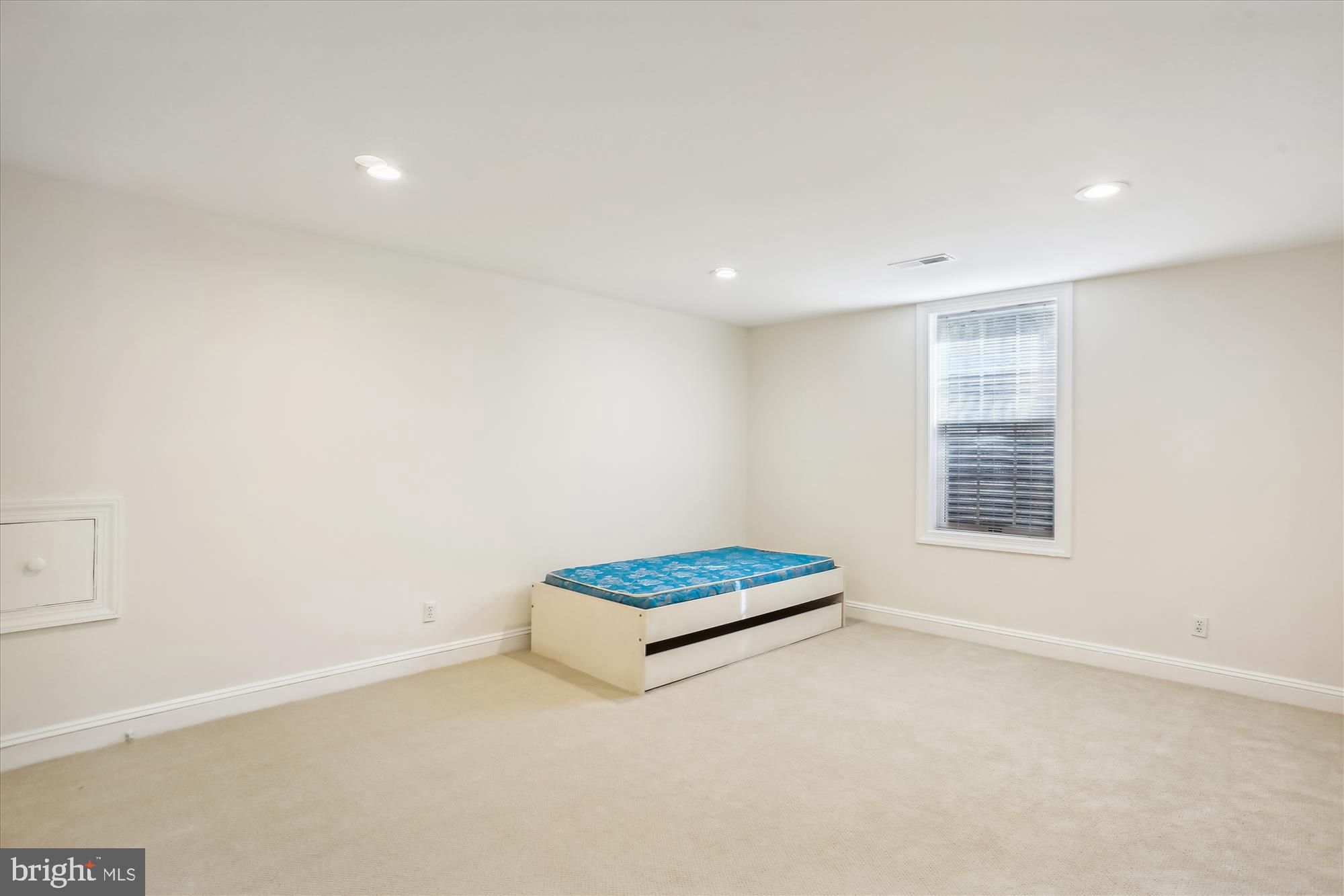 NORTH CHEVY CHASE - Residential