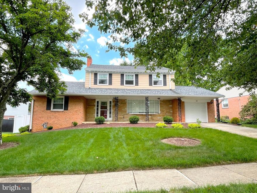 3BR, 2.5FB, 1 car garage gorgeous 3 level home in the Kettering community.  Open floor plan in the main floor living areas with large kitchen and dining areas.   Stunning wood floors on the main and upper levels.  Unfinished basement.  Rear covered porch off of the dining area perfect for entertaining or just relaxing in the privacy of the fenced back yard.  Quick access to 495/95 Beltway and the Largo Town Center Metro stop.  Enjoy the many amenities offered by immediate Largo area and points beyond.  Pets case-by-case basis.   <br><br>Property has extra shelving, stainless steel work surfaces as well as extra refrigerator and freezer the tenant may use if desired.   All, or some of these, additional shelving, work surface and appliance items can be removed from the property  if the approved tenant requests in writing at time of application, or prior to occupancy,  to the Property Manager.