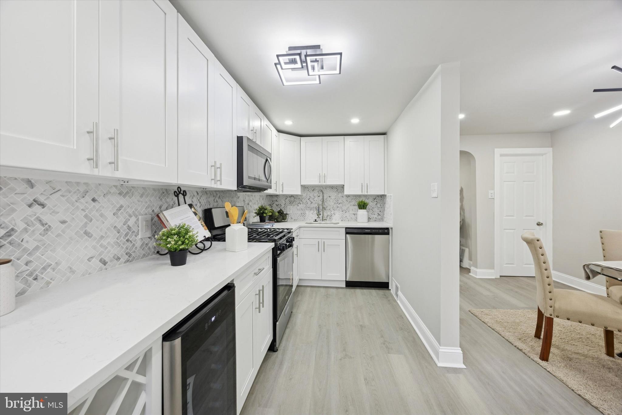 CLIFTON HEIGHTS - Residential