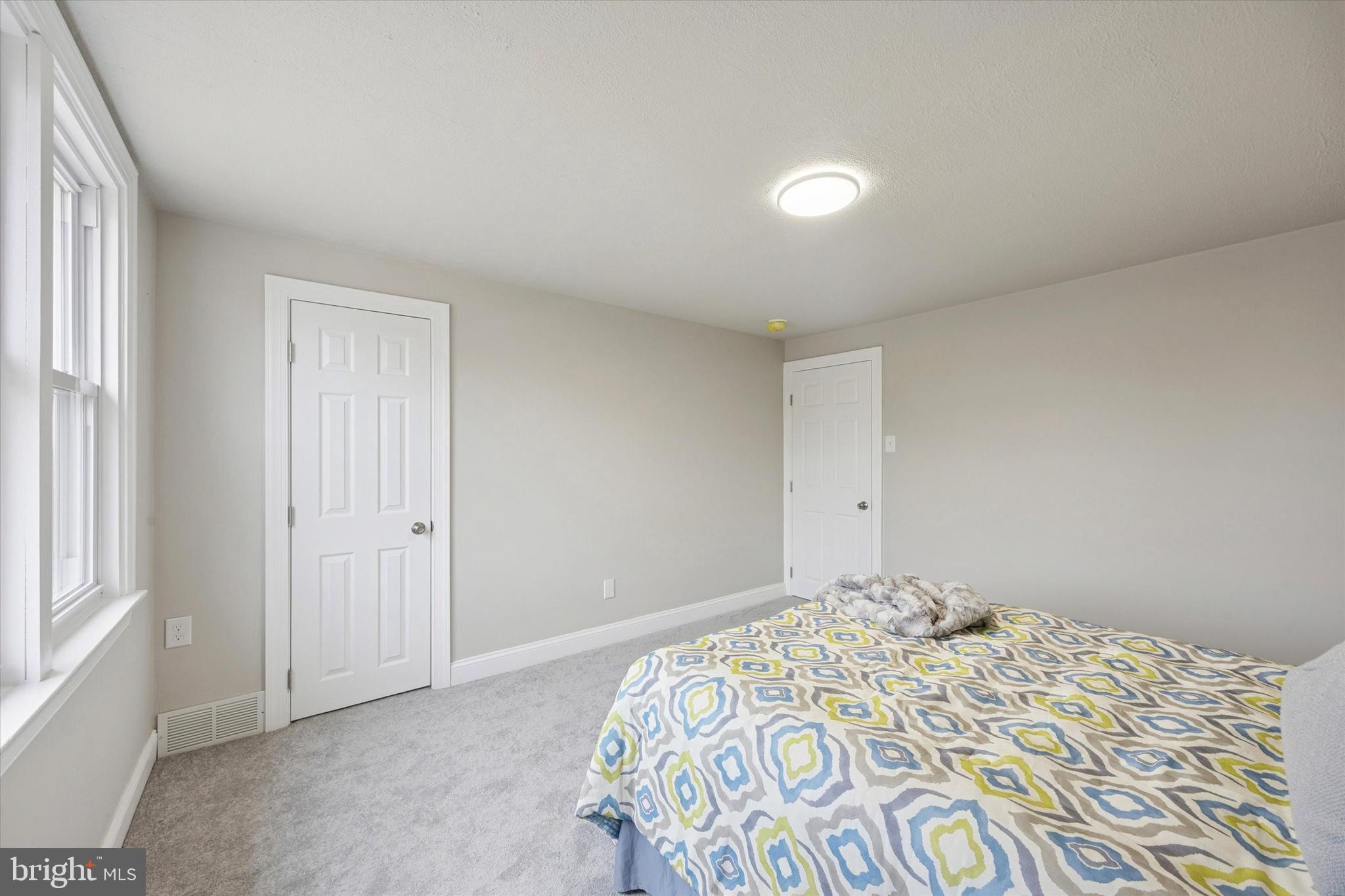 CLIFTON HEIGHTS - Residential