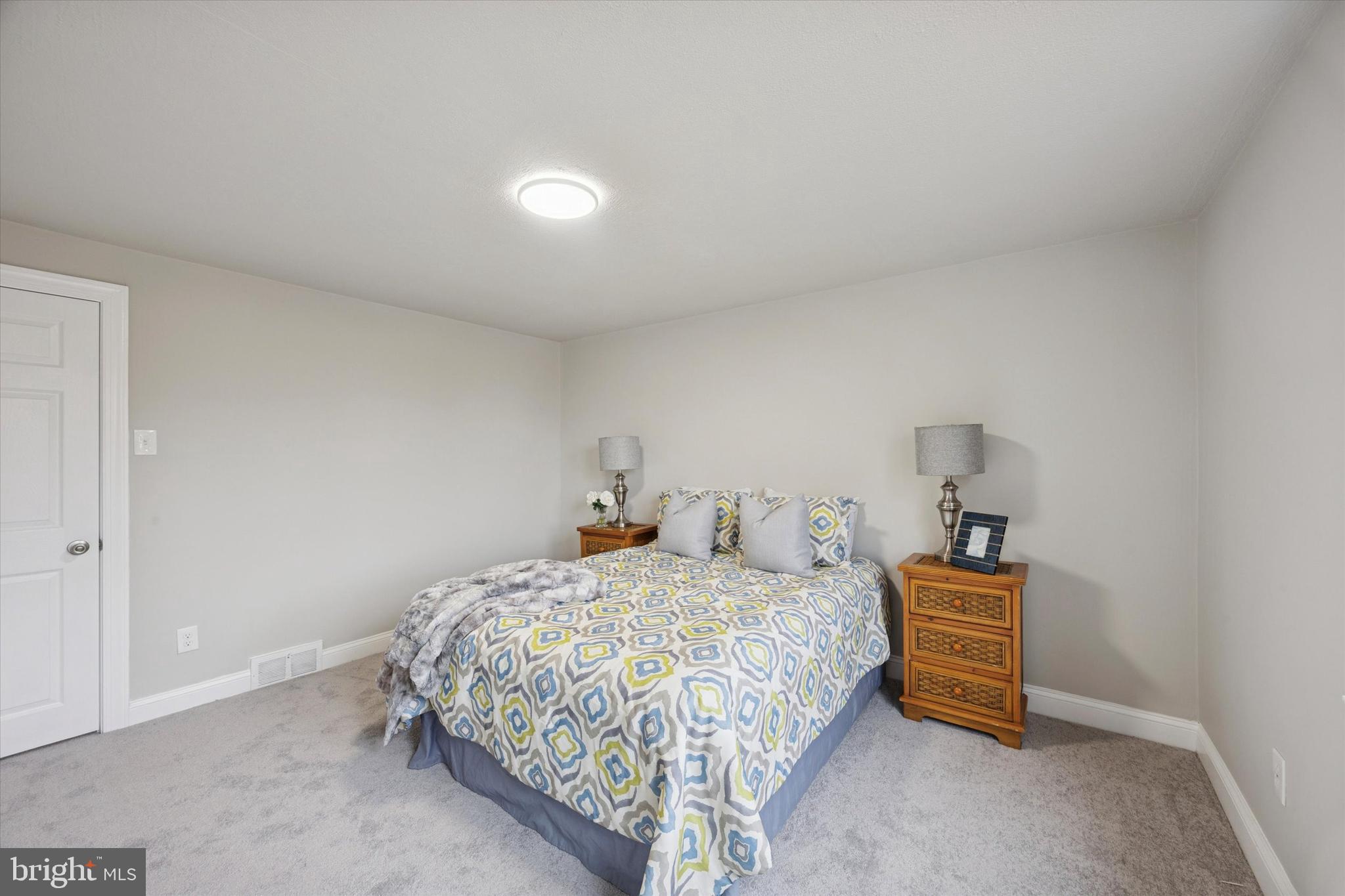 CLIFTON HEIGHTS - Residential