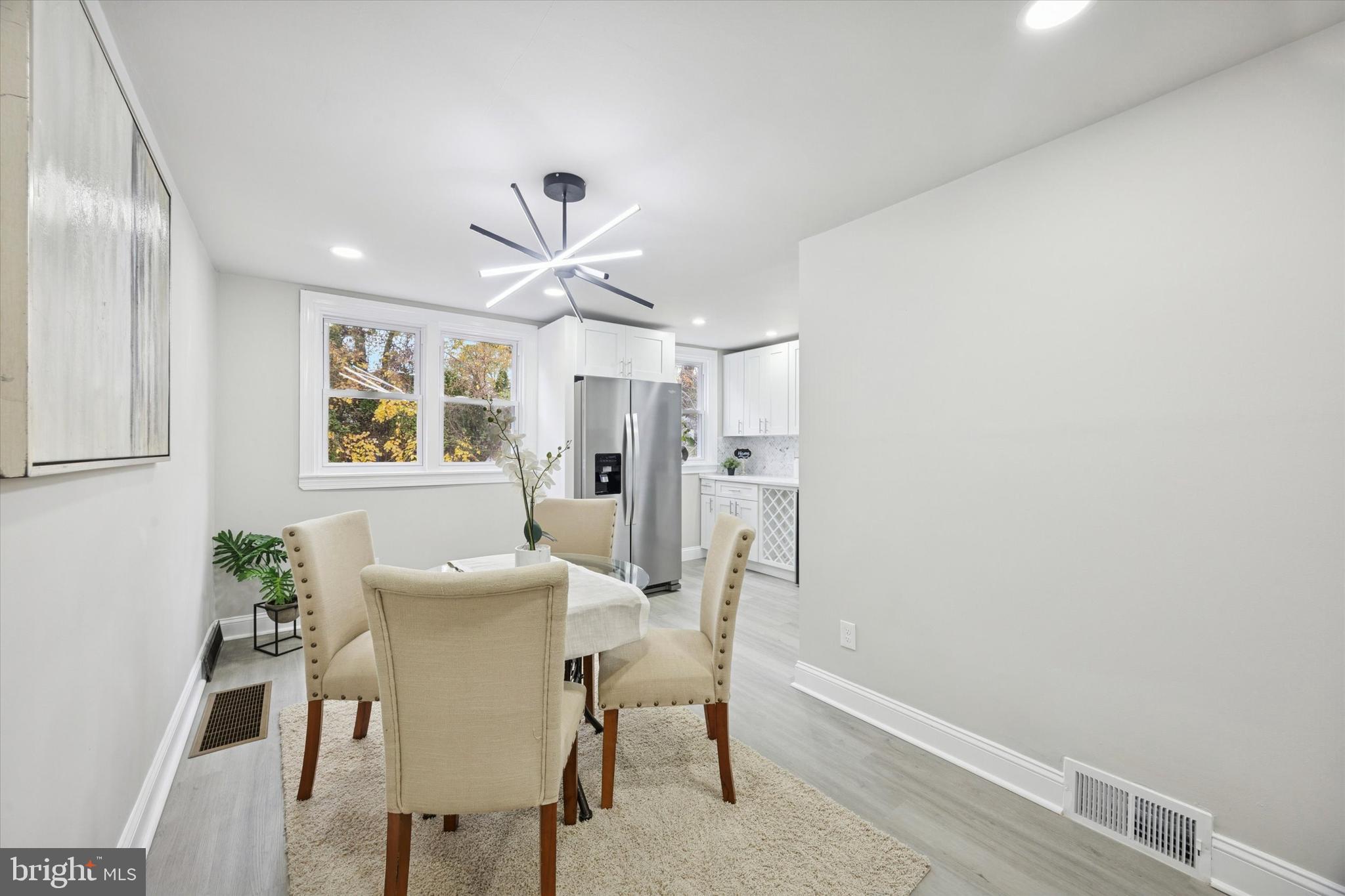 CLIFTON HEIGHTS - Residential