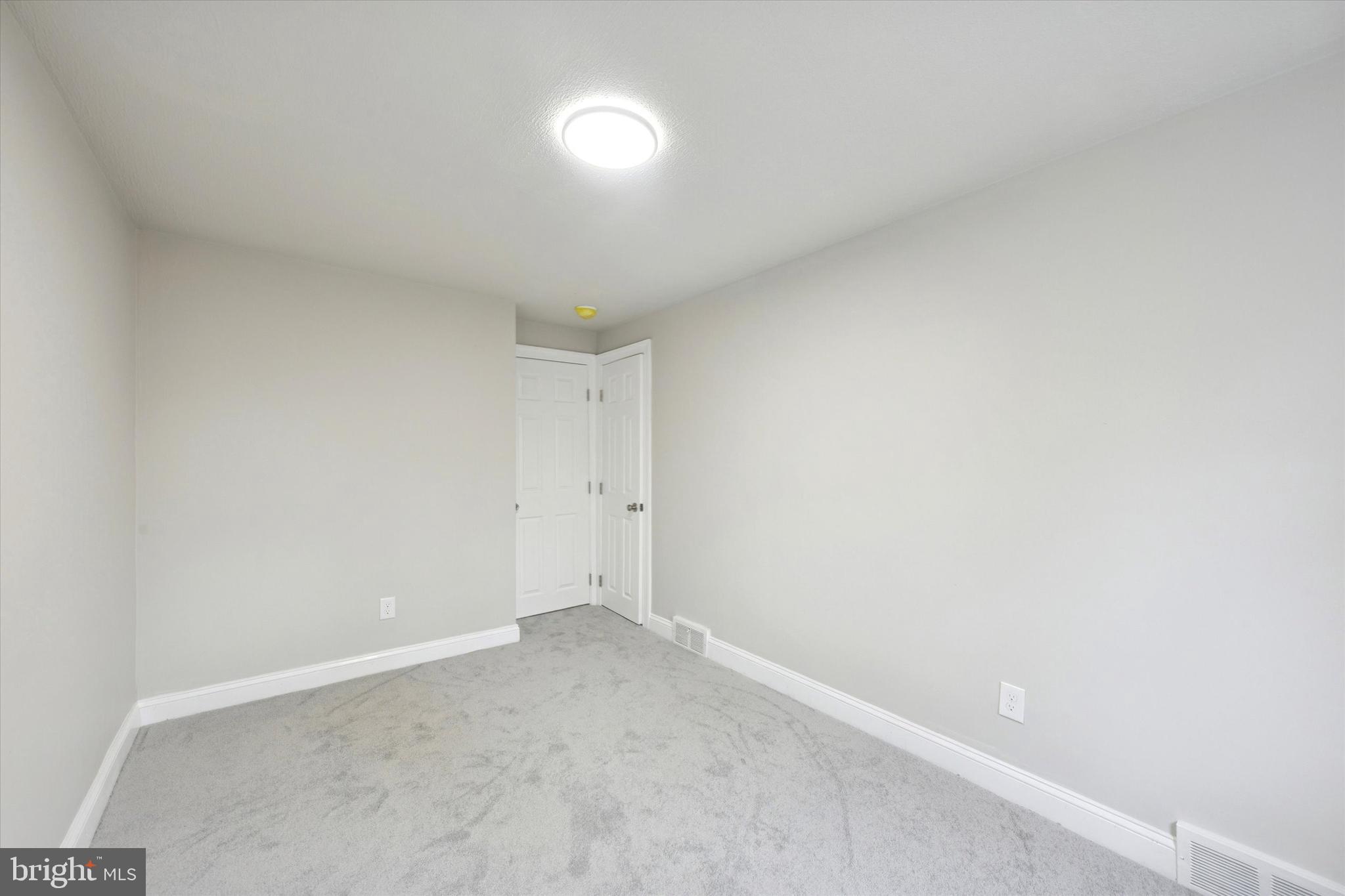 CLIFTON HEIGHTS - Residential