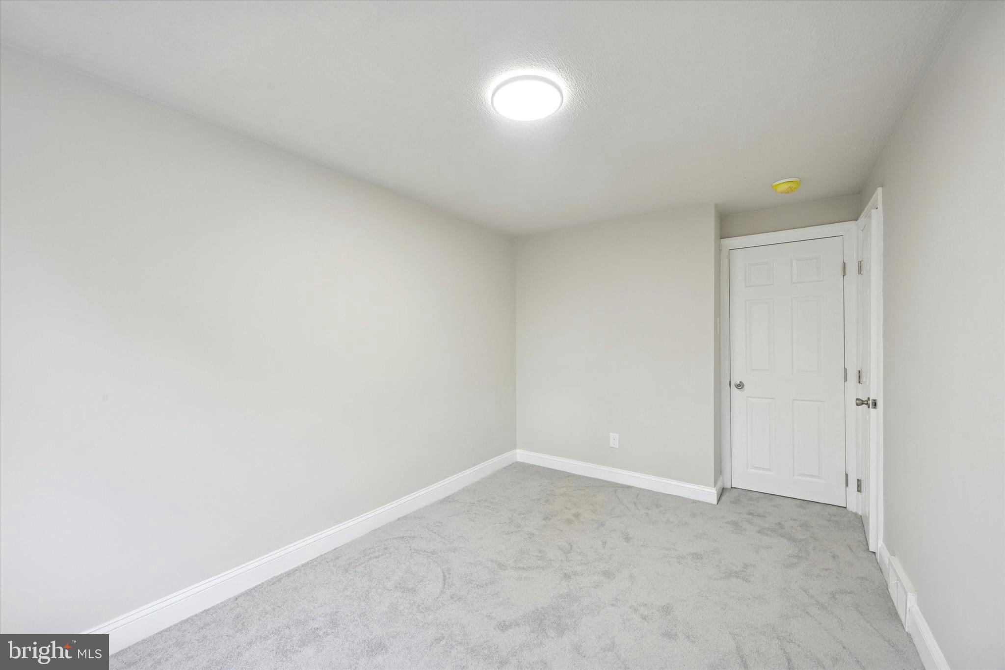 CLIFTON HEIGHTS - Residential