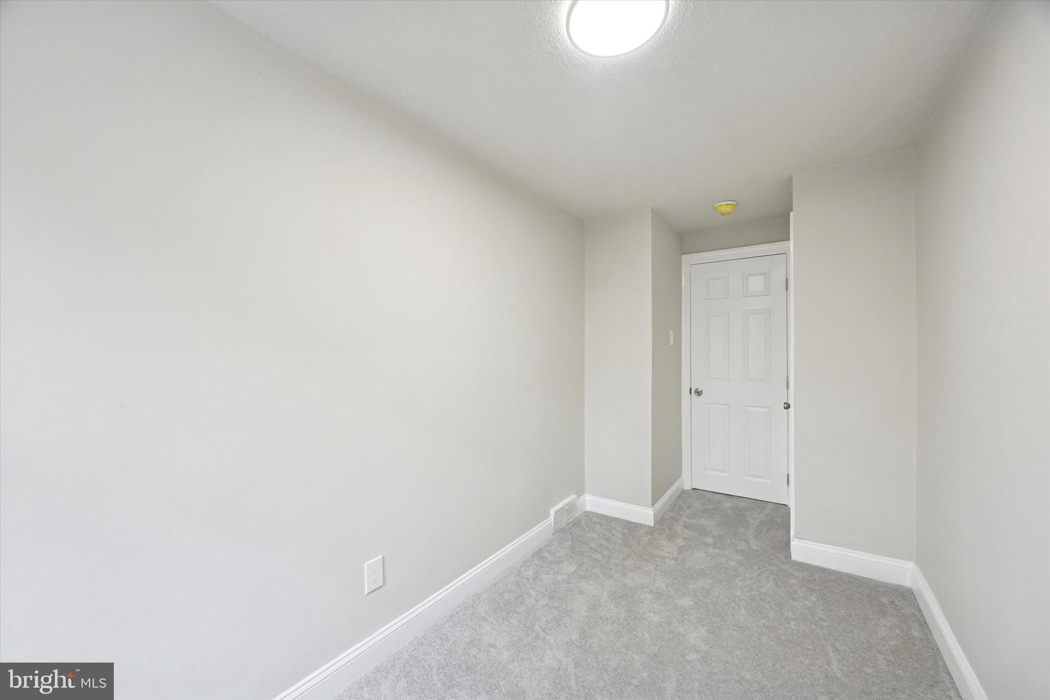 CLIFTON HEIGHTS - Residential