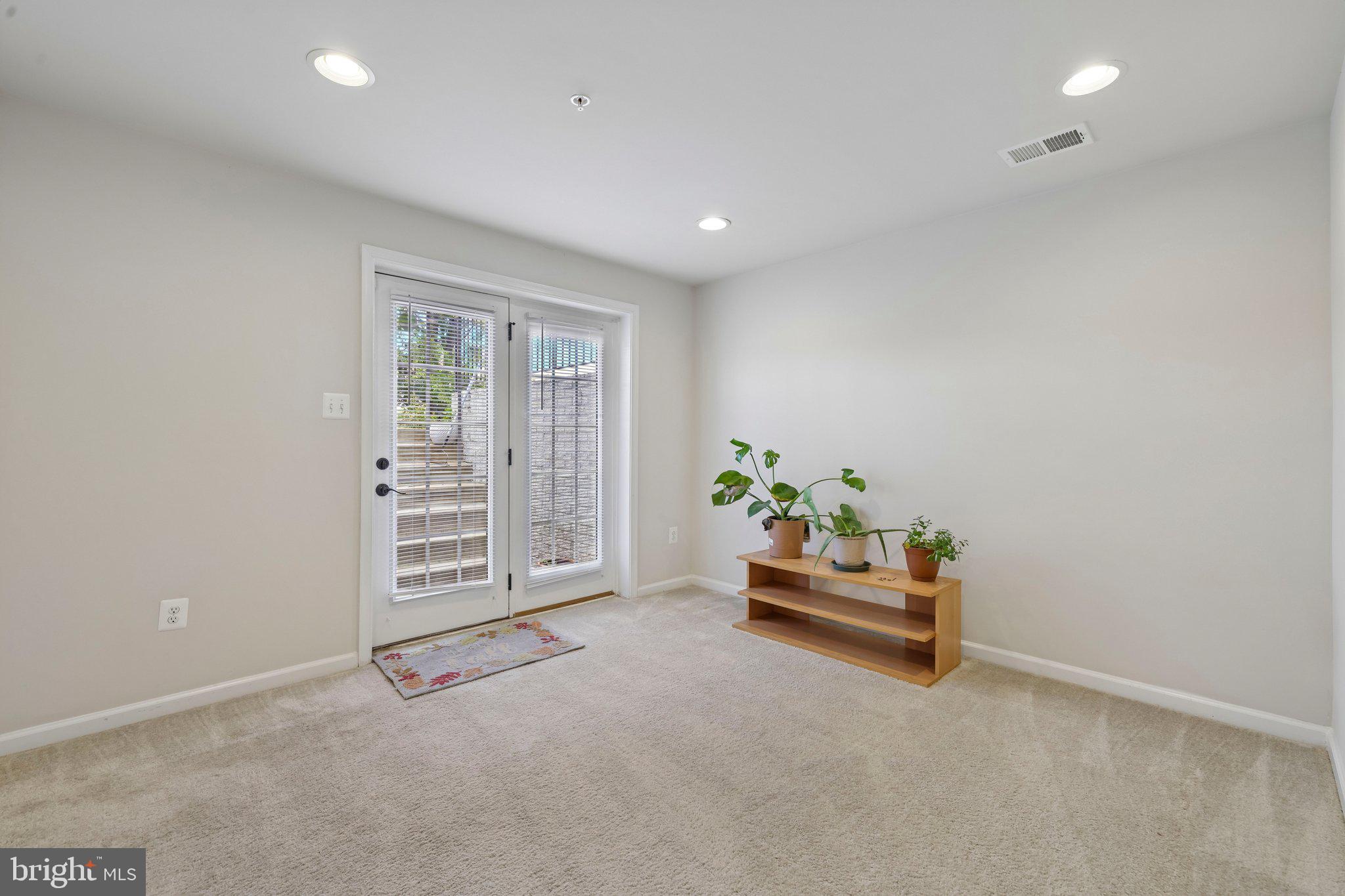 OAKDALE VILLAGE - Residential