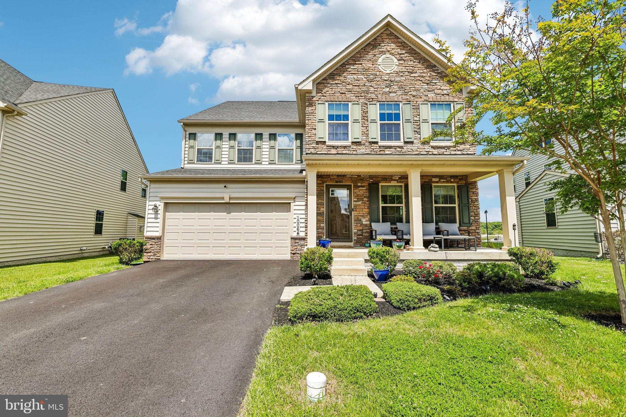 OAKDALE VILLAGE - Residential