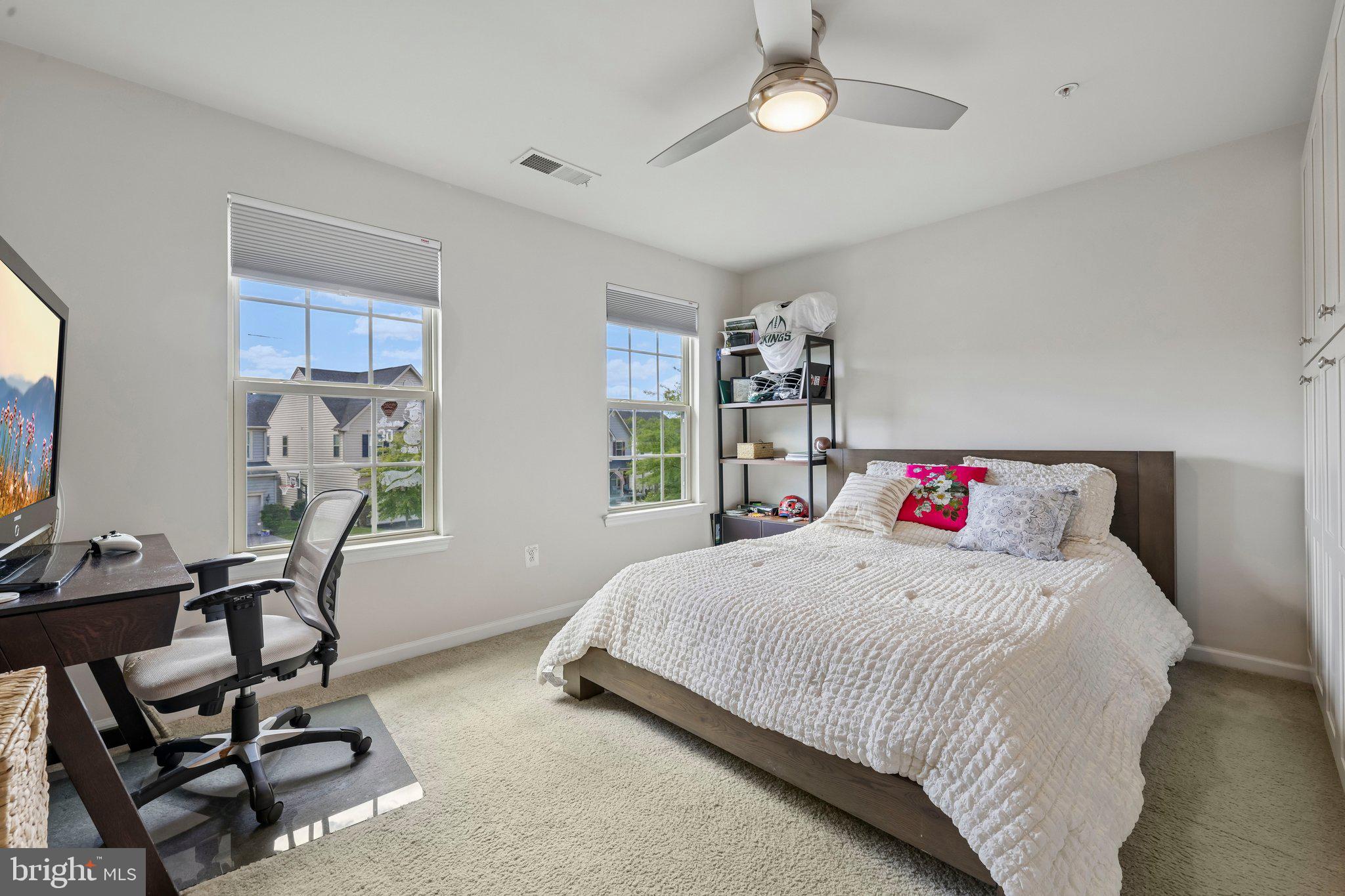 OAKDALE VILLAGE - Residential