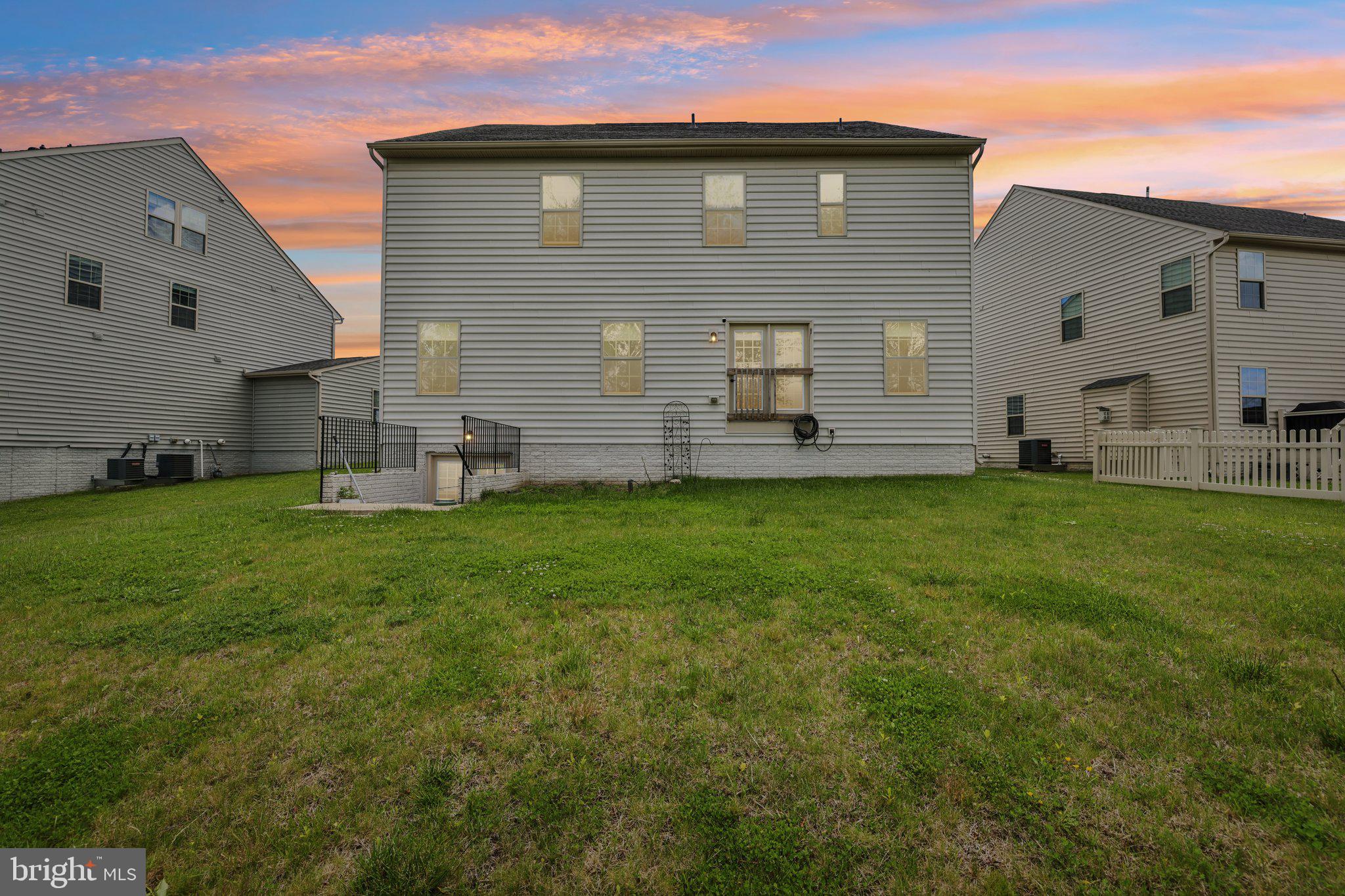 OAKDALE VILLAGE - Residential