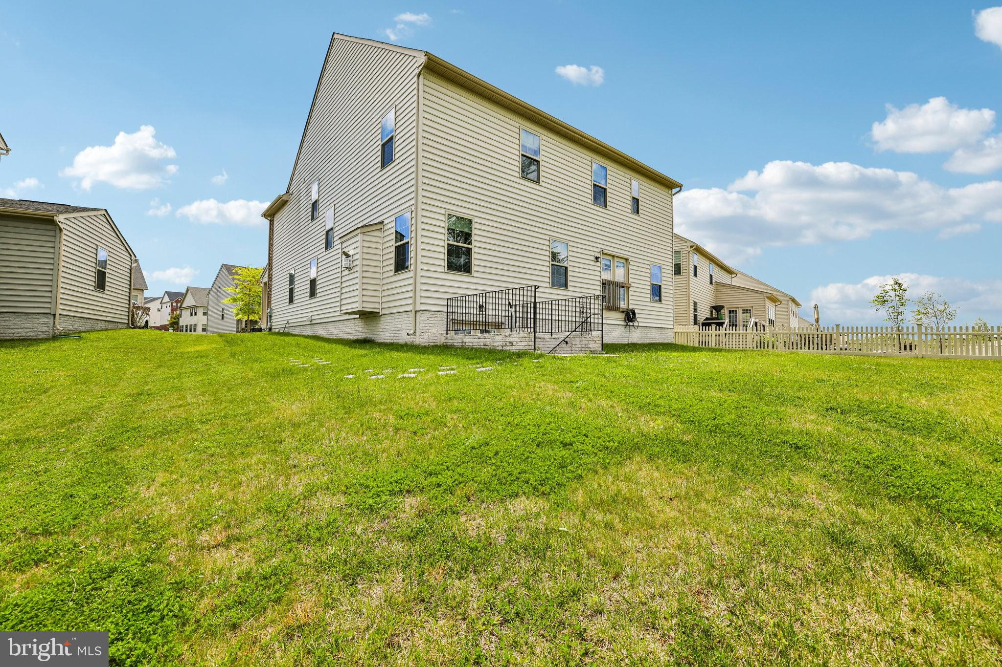 OAKDALE VILLAGE - Residential