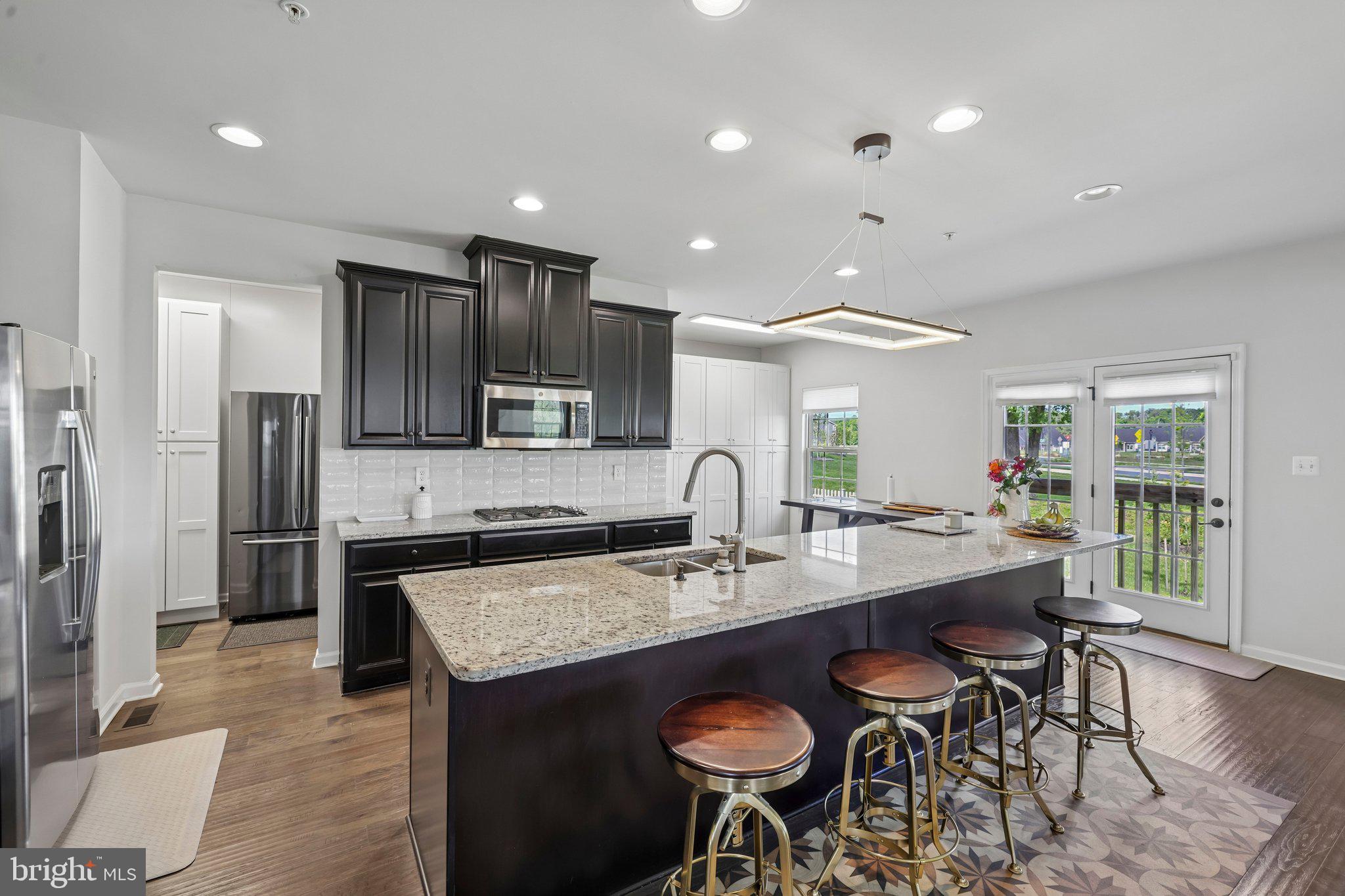 OAKDALE VILLAGE - Residential