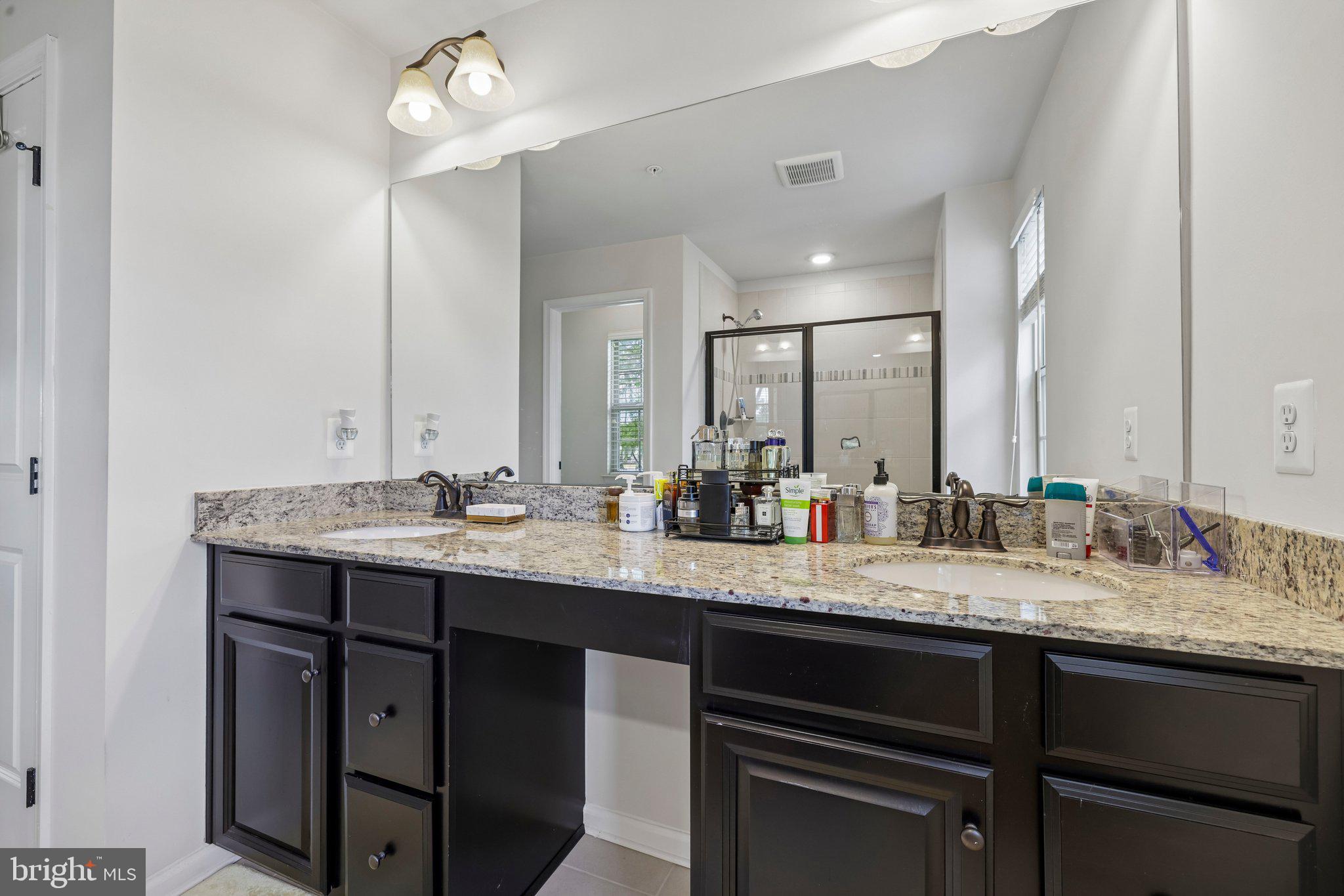 OAKDALE VILLAGE - Residential