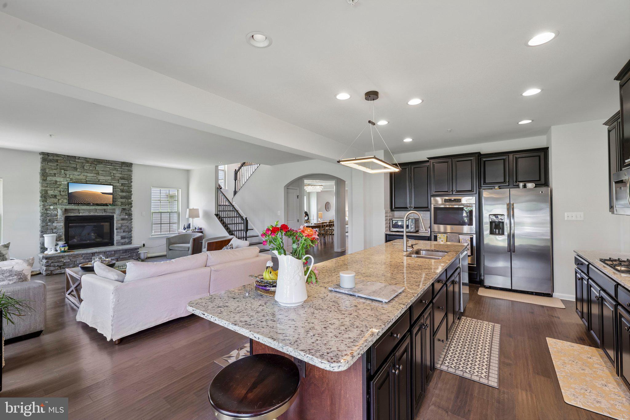 OAKDALE VILLAGE - Residential
