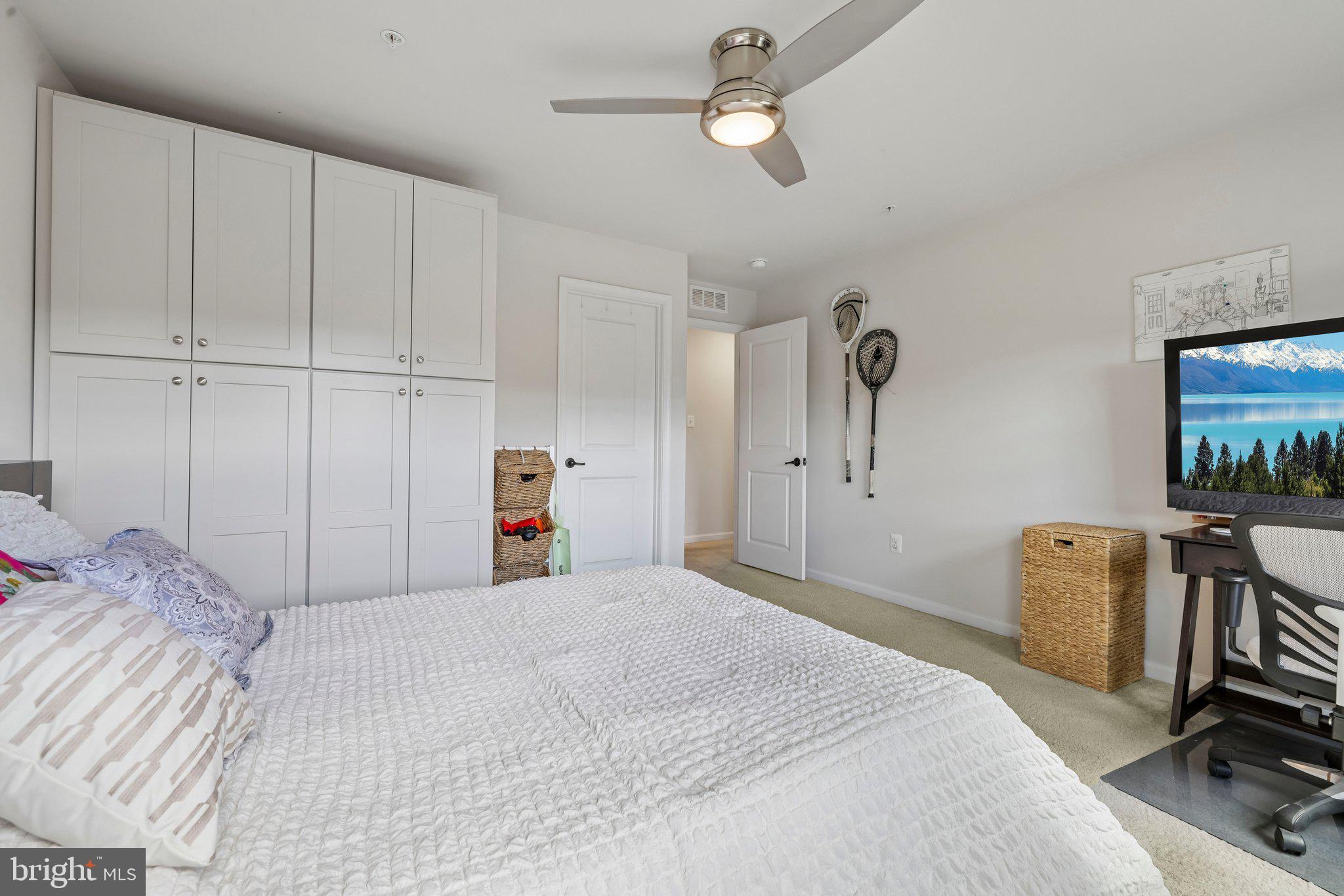 OAKDALE VILLAGE - Residential