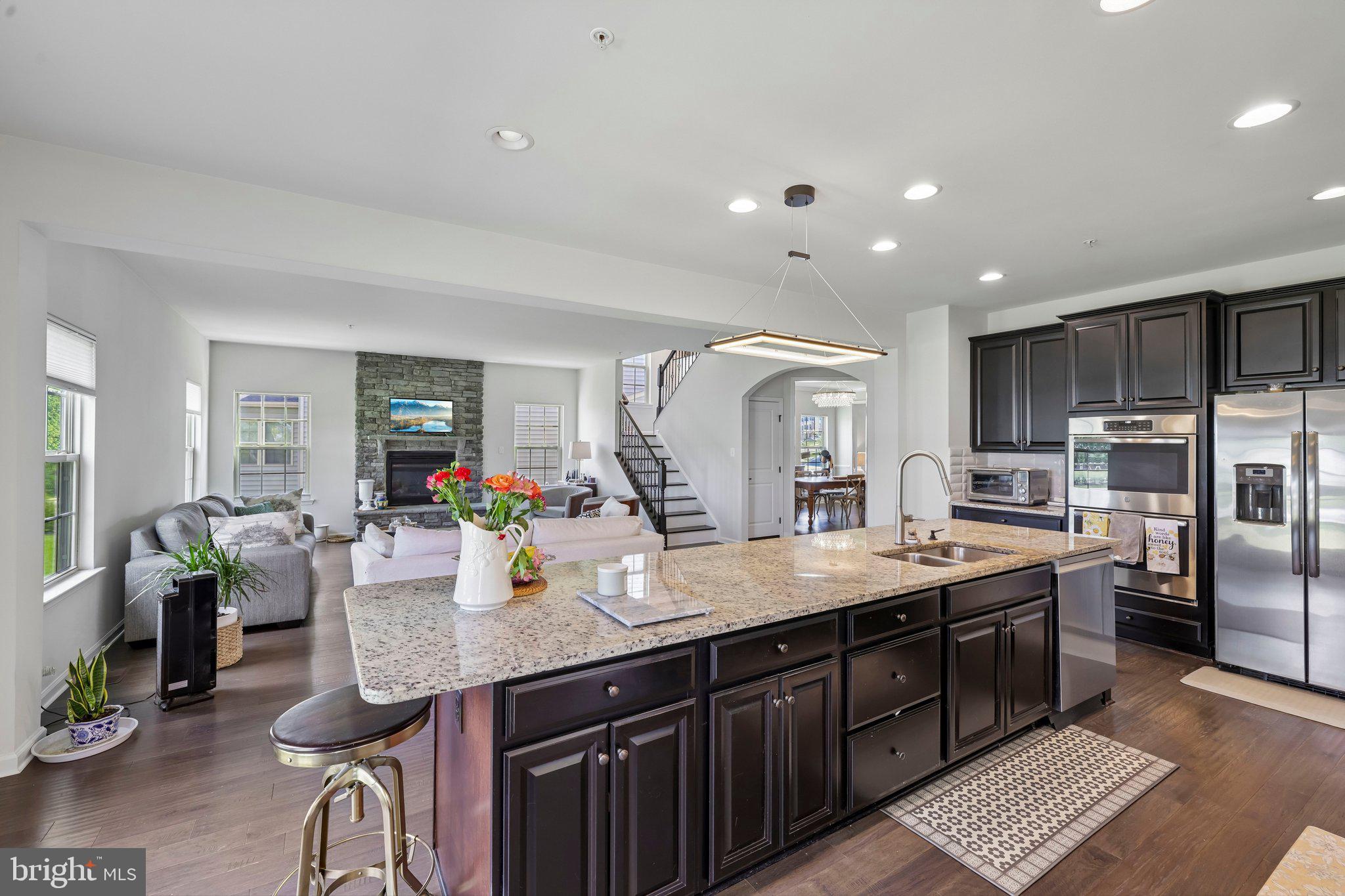 OAKDALE VILLAGE - Residential