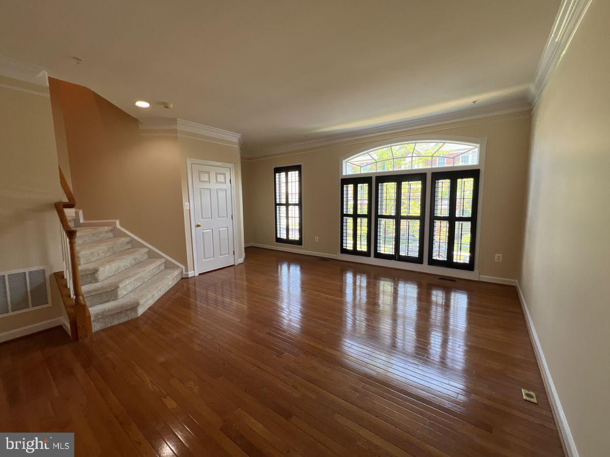 3922 SHAWFIELD LANE