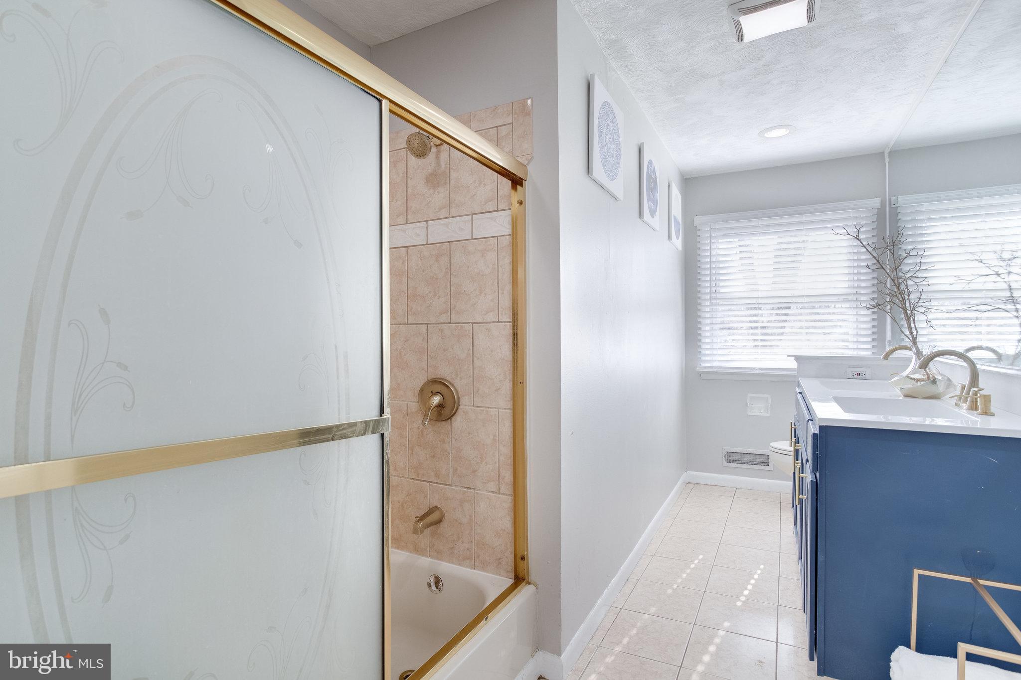 LYNNE ACRES - Residential