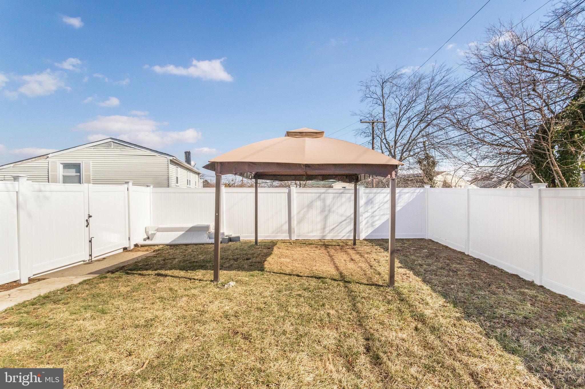 LYNNE ACRES - Residential