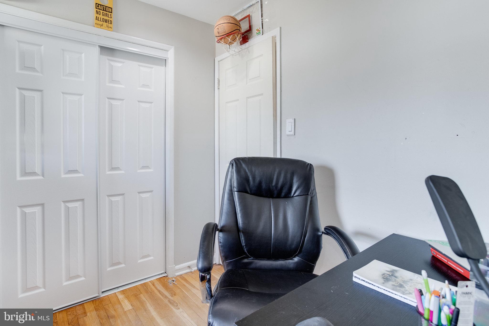 LYNNE ACRES - Residential