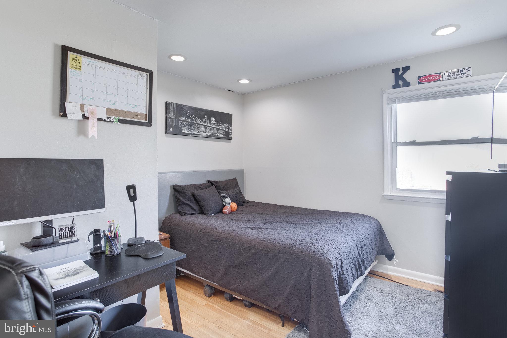 LYNNE ACRES - Residential