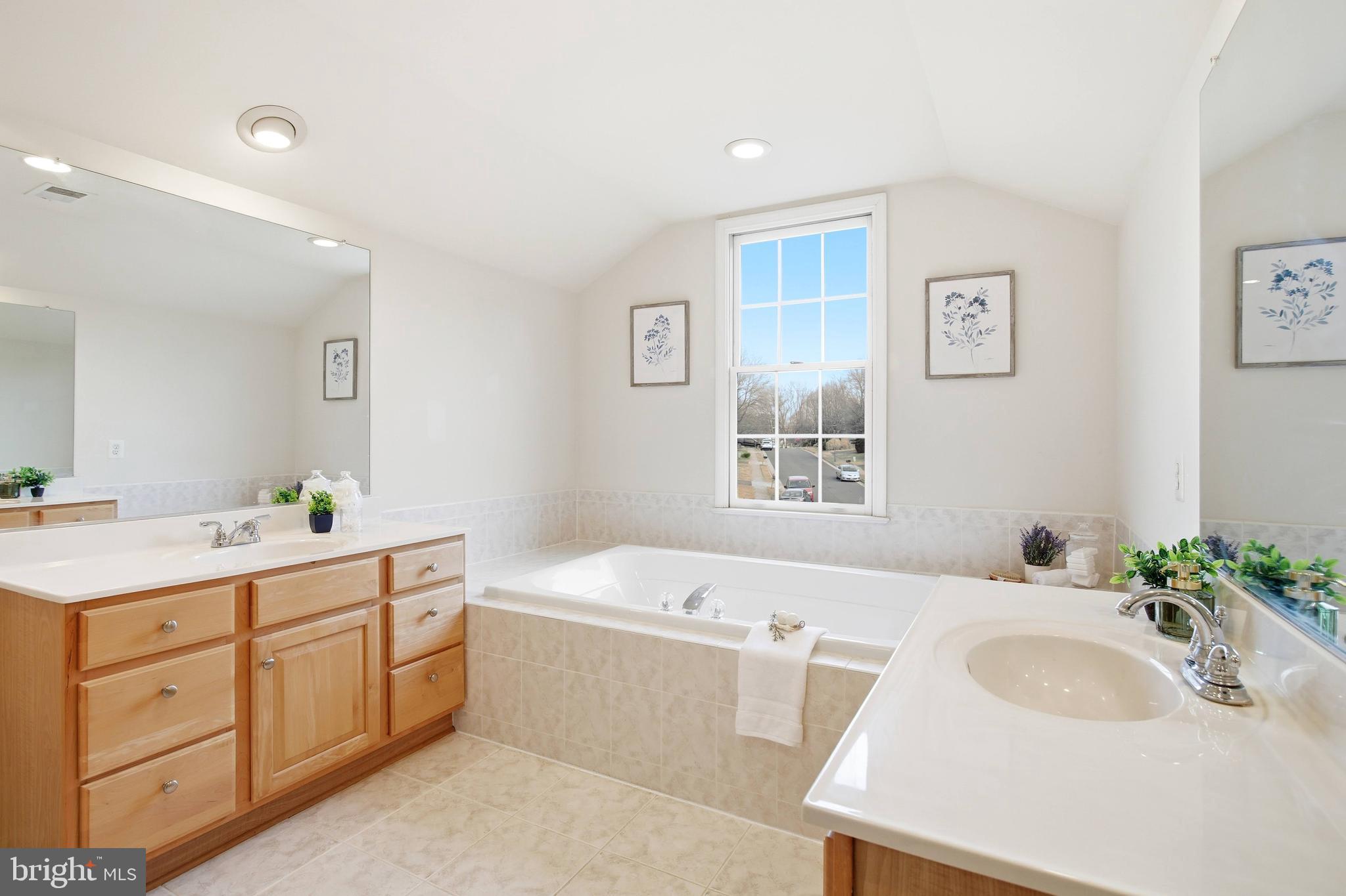 WOODGLENN ESTATES - Residential