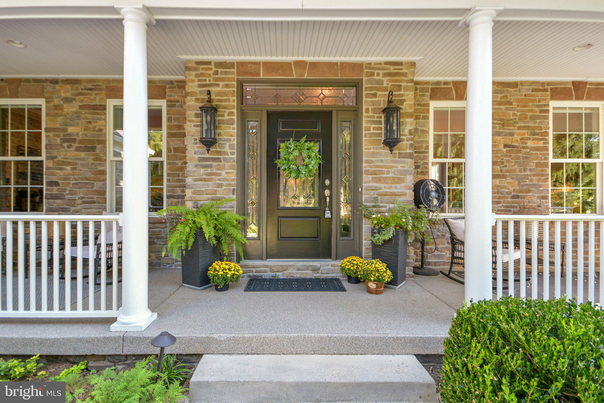 4606 MOCKINGBIRD LANE