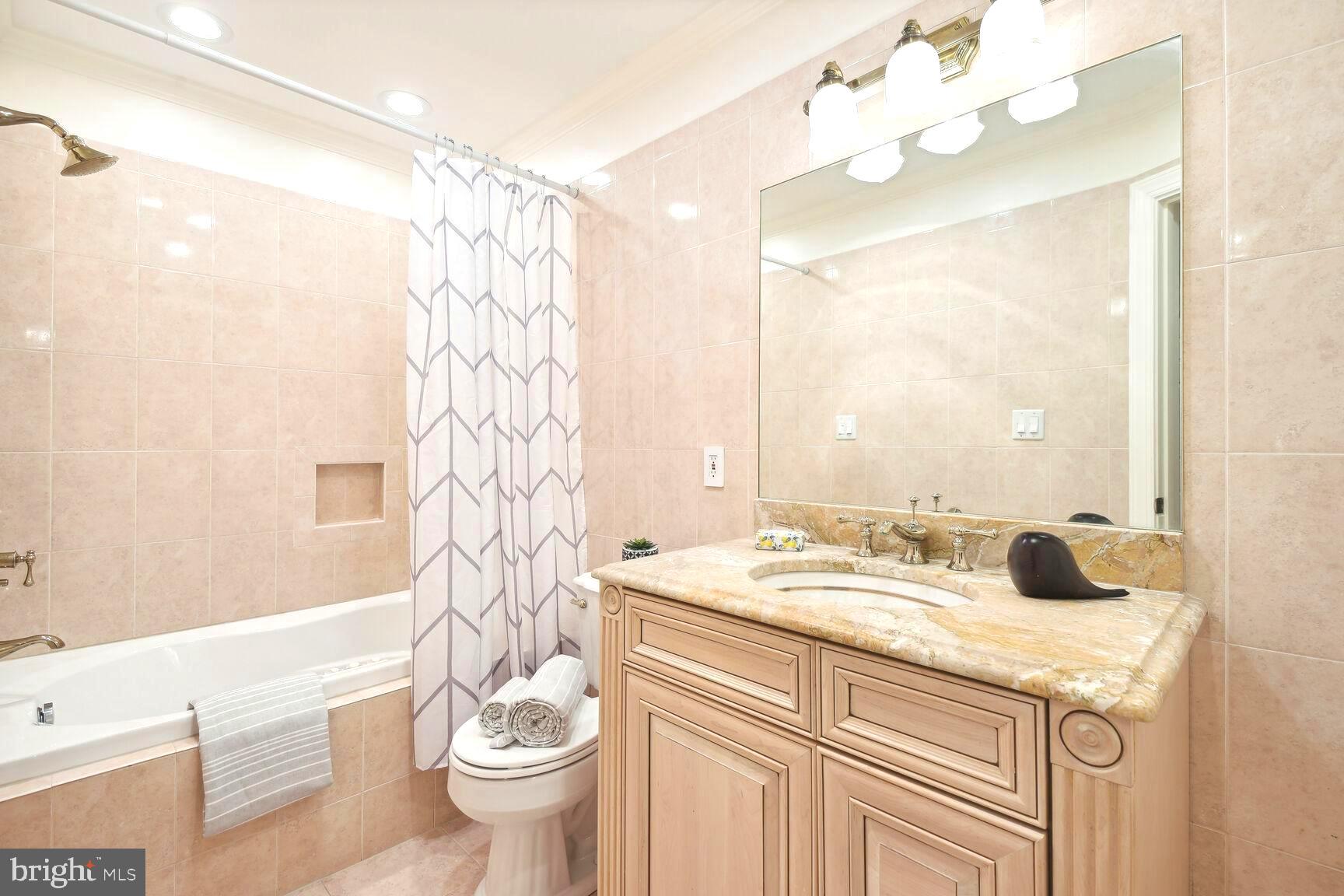 TILDEN WOODS - Residential