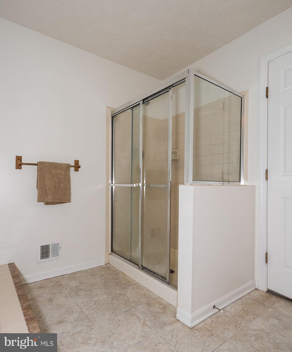 HICKORY RIDGE - Residential